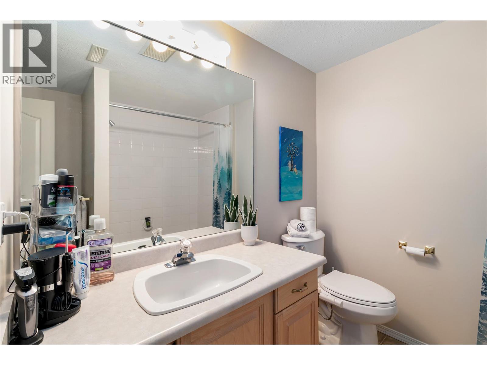 1886 Parkview Crescent Unit# 3