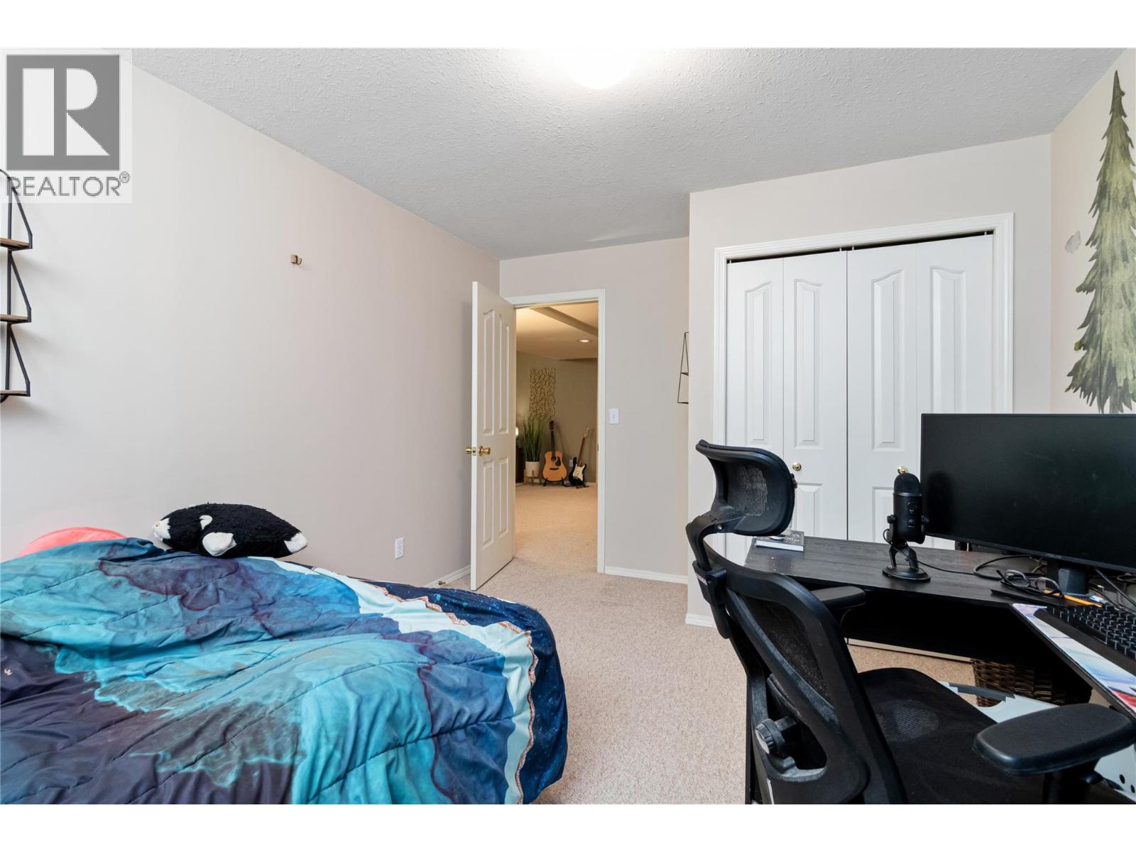 1886 Parkview Crescent Unit# 3