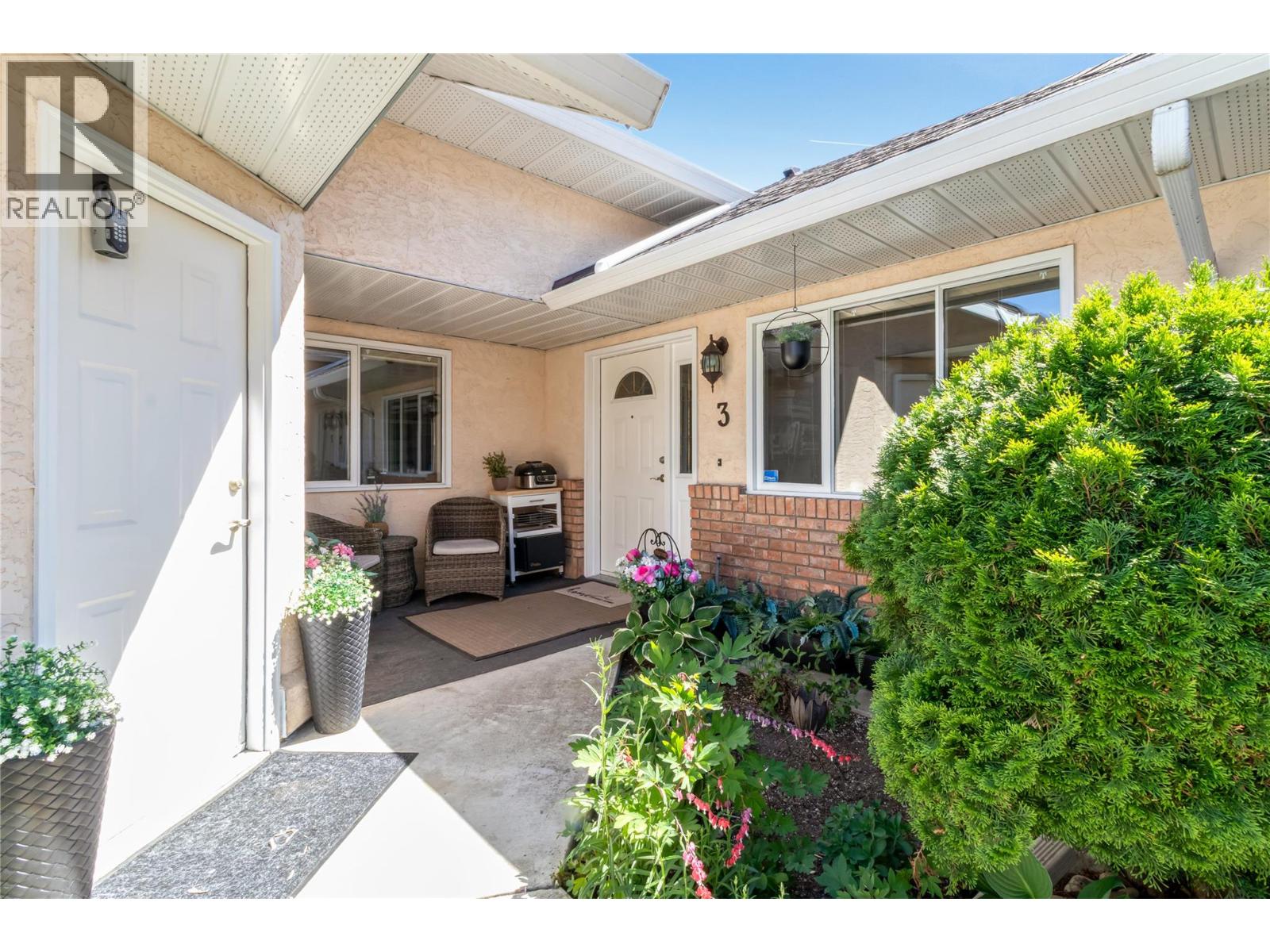 1886 Parkview Crescent Unit# 3