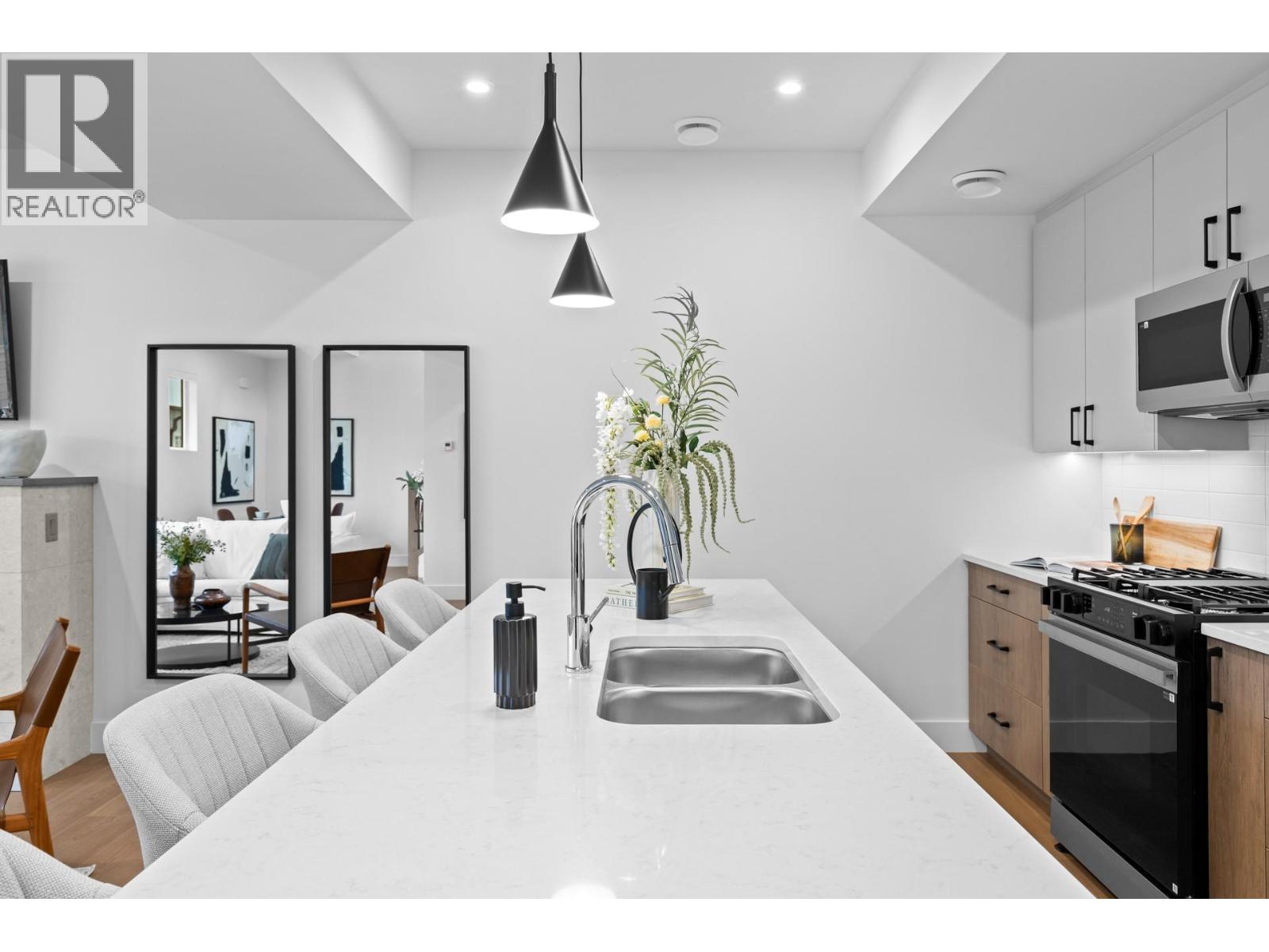 1463 Inkar Road Unit# 6