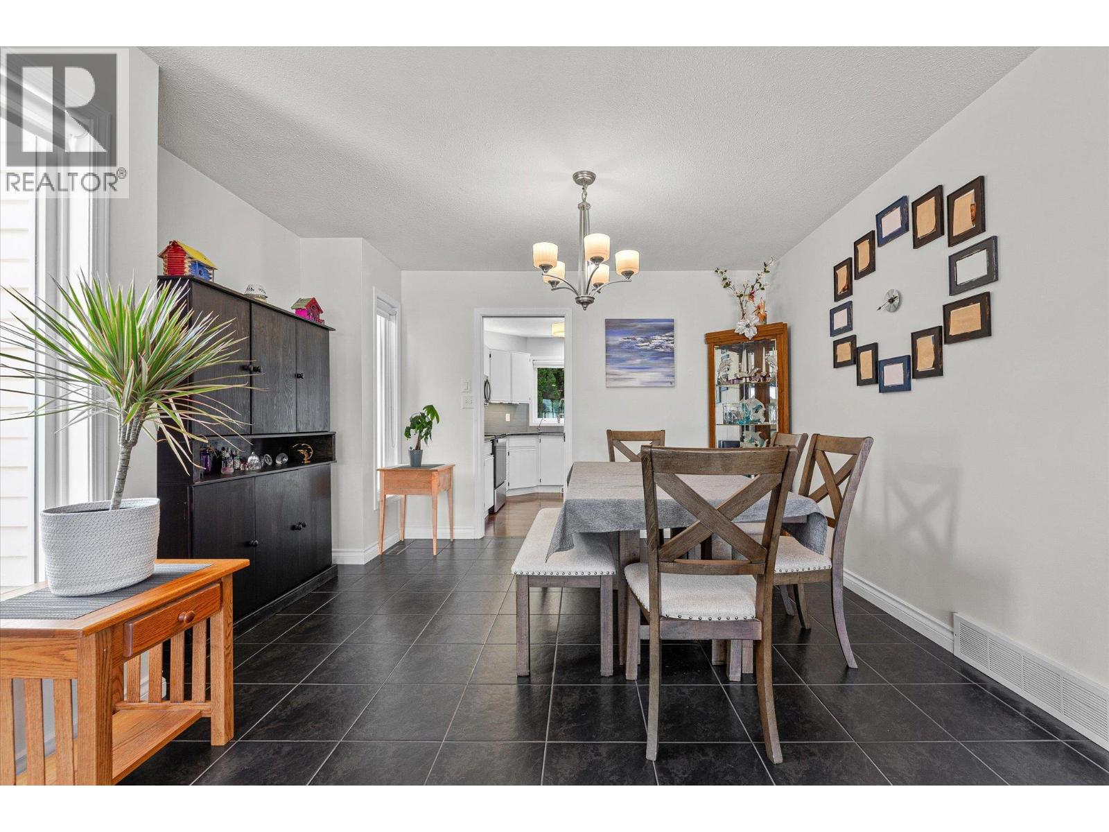 3418 Mariposa Court