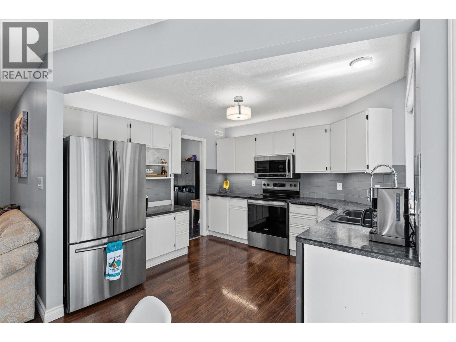 3418 Mariposa Court