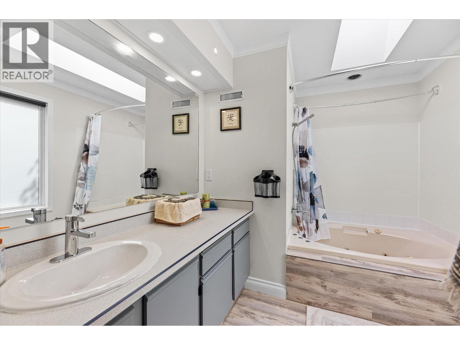 3418 Mariposa Court