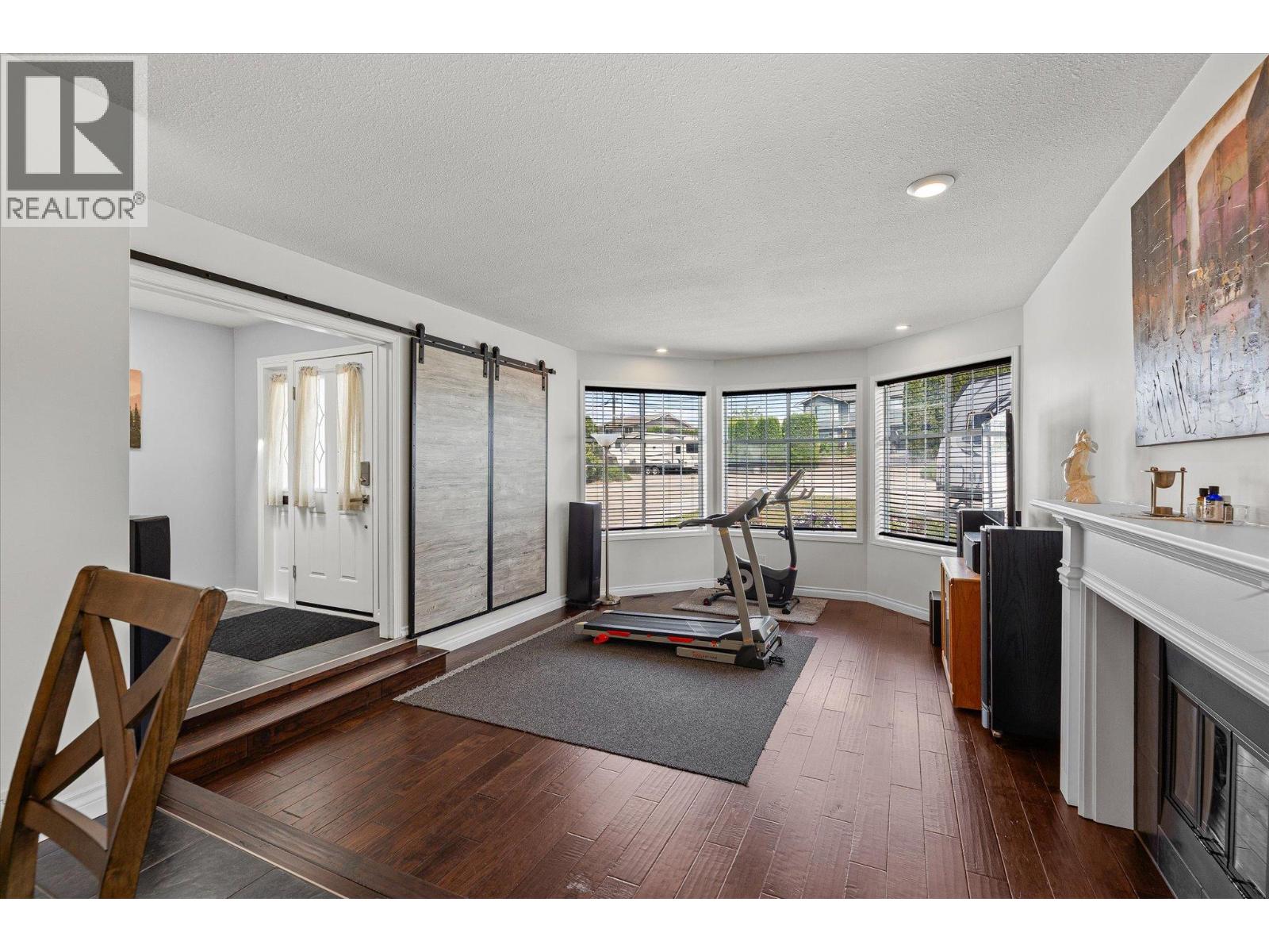 3418 Mariposa Court