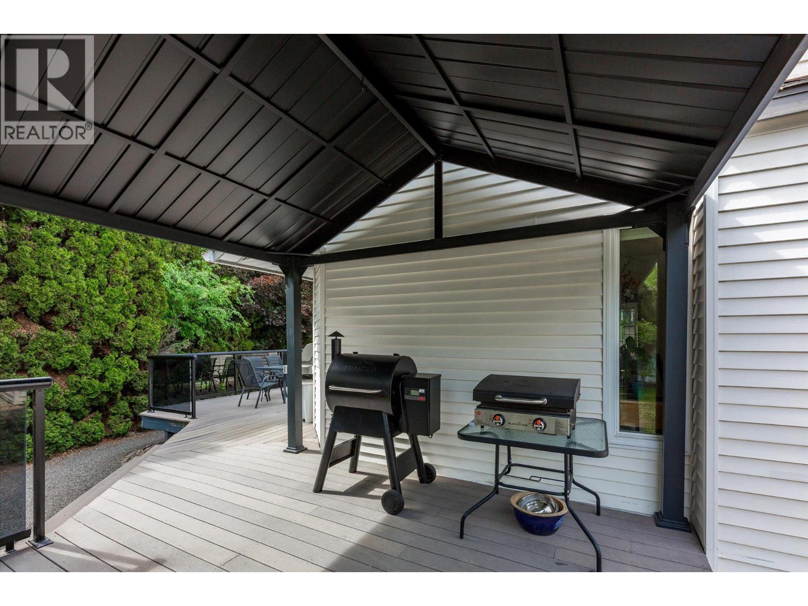 3418 Mariposa Court
