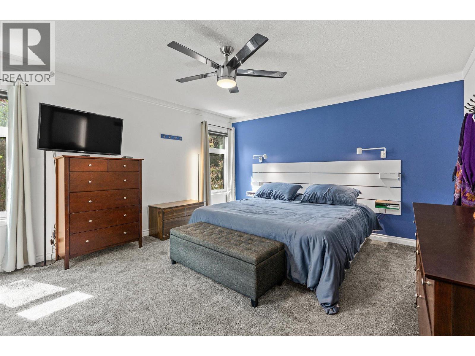3418 Mariposa Court