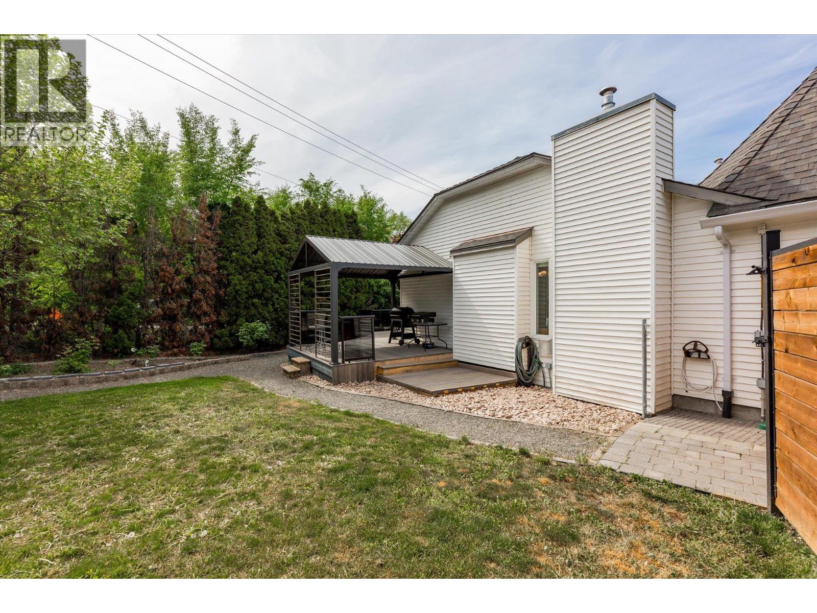 3418 Mariposa Court