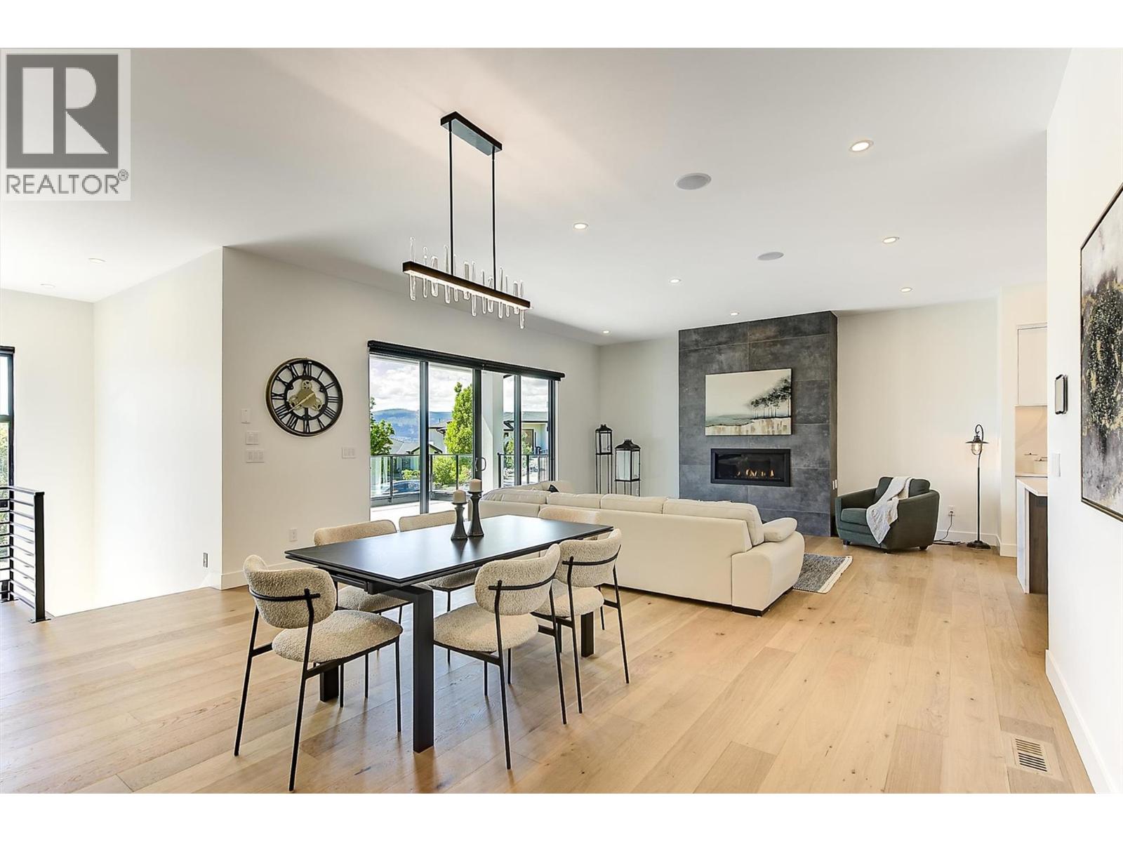 3342 Vineyard View Drive