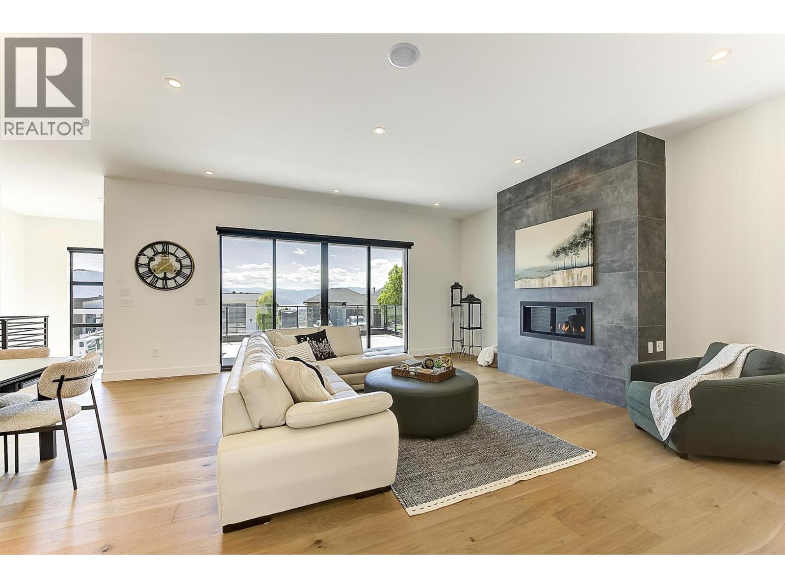 3342 Vineyard View Drive