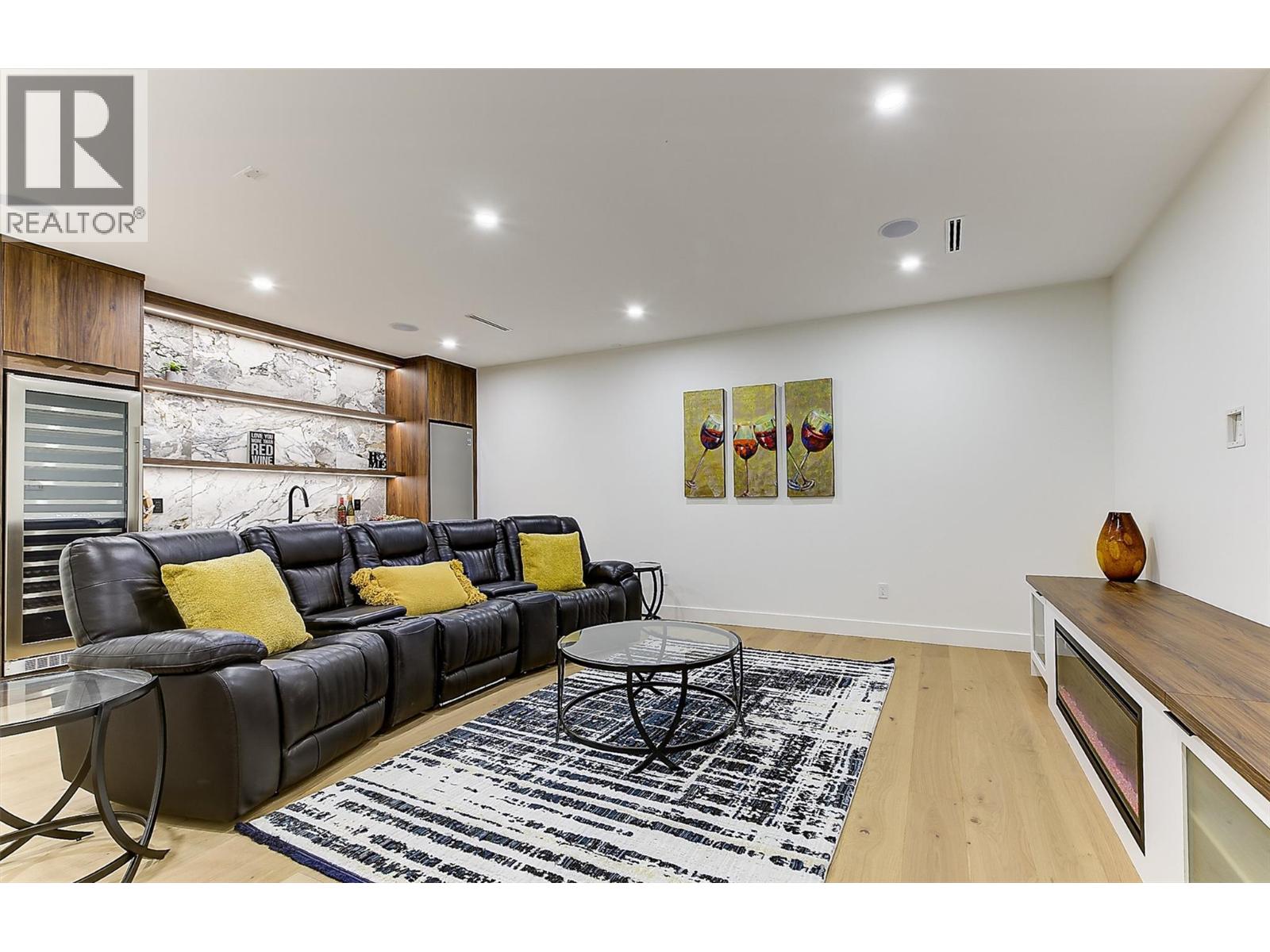 3342 Vineyard View Drive