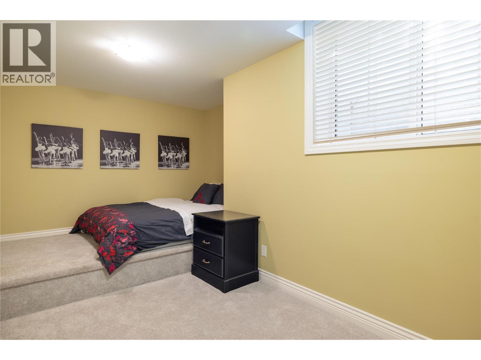 1010 Lamont Court