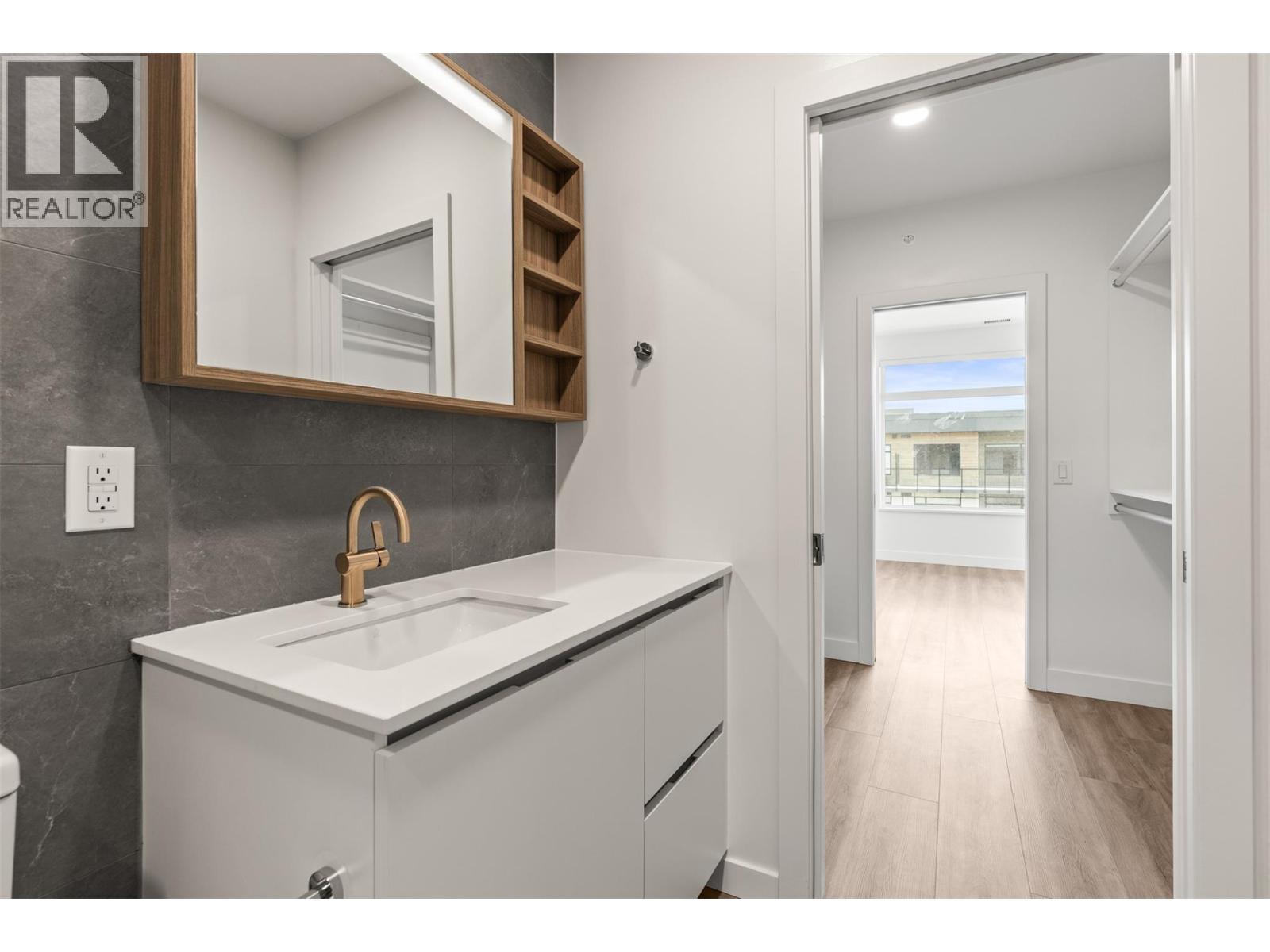 2760 Olalla Road Unit# 604