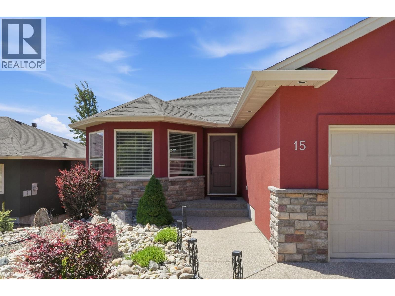 2040 Rosealee Lane Unit# 15