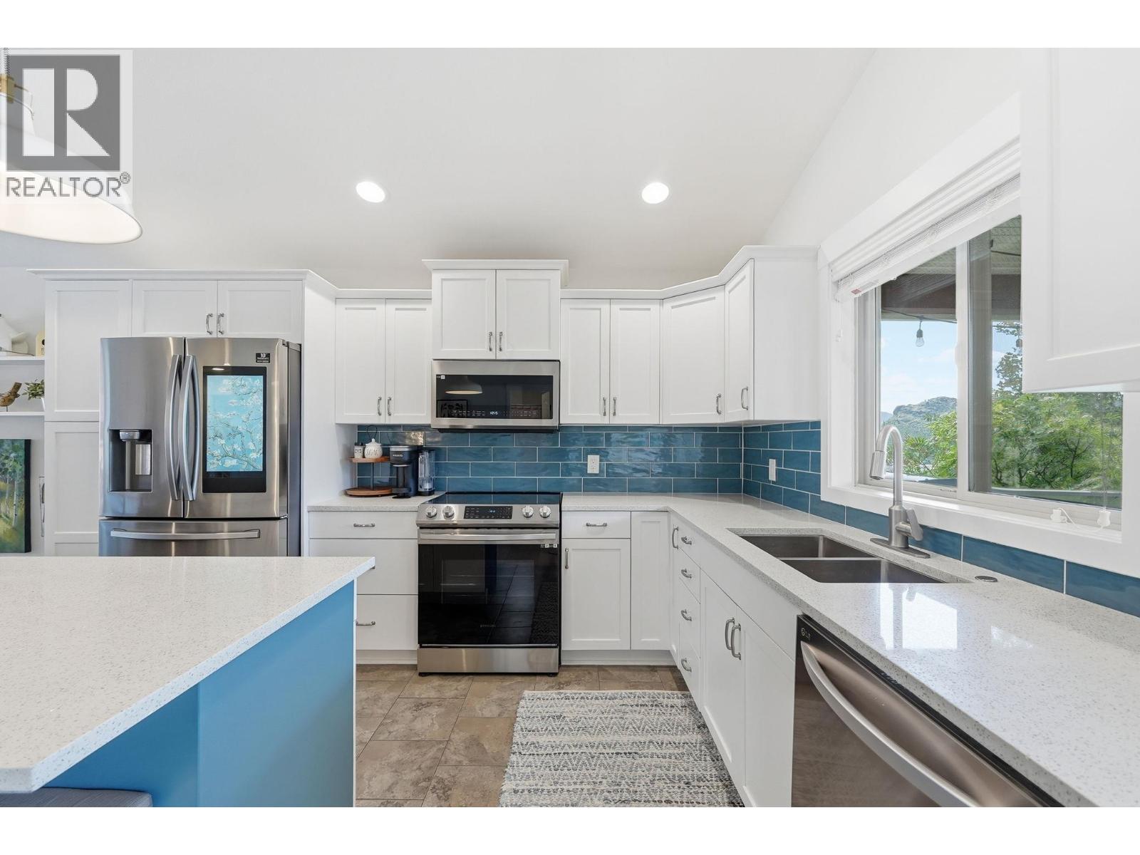 2040 Rosealee Lane Unit# 15