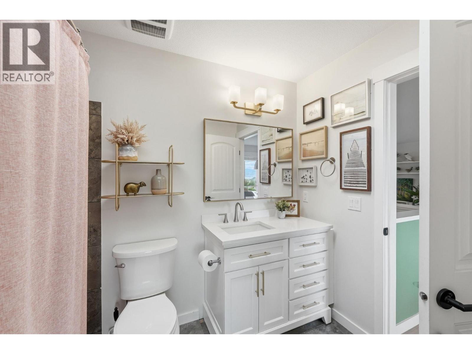 2040 Rosealee Lane Unit# 15