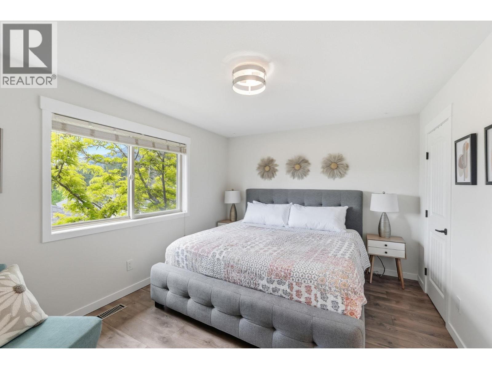 2040 Rosealee Lane Unit# 15