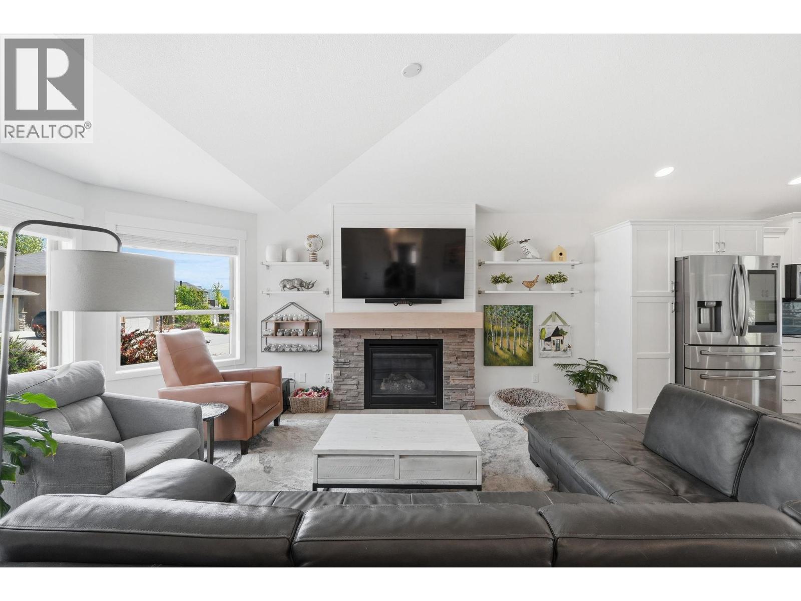 2040 Rosealee Lane Unit# 15