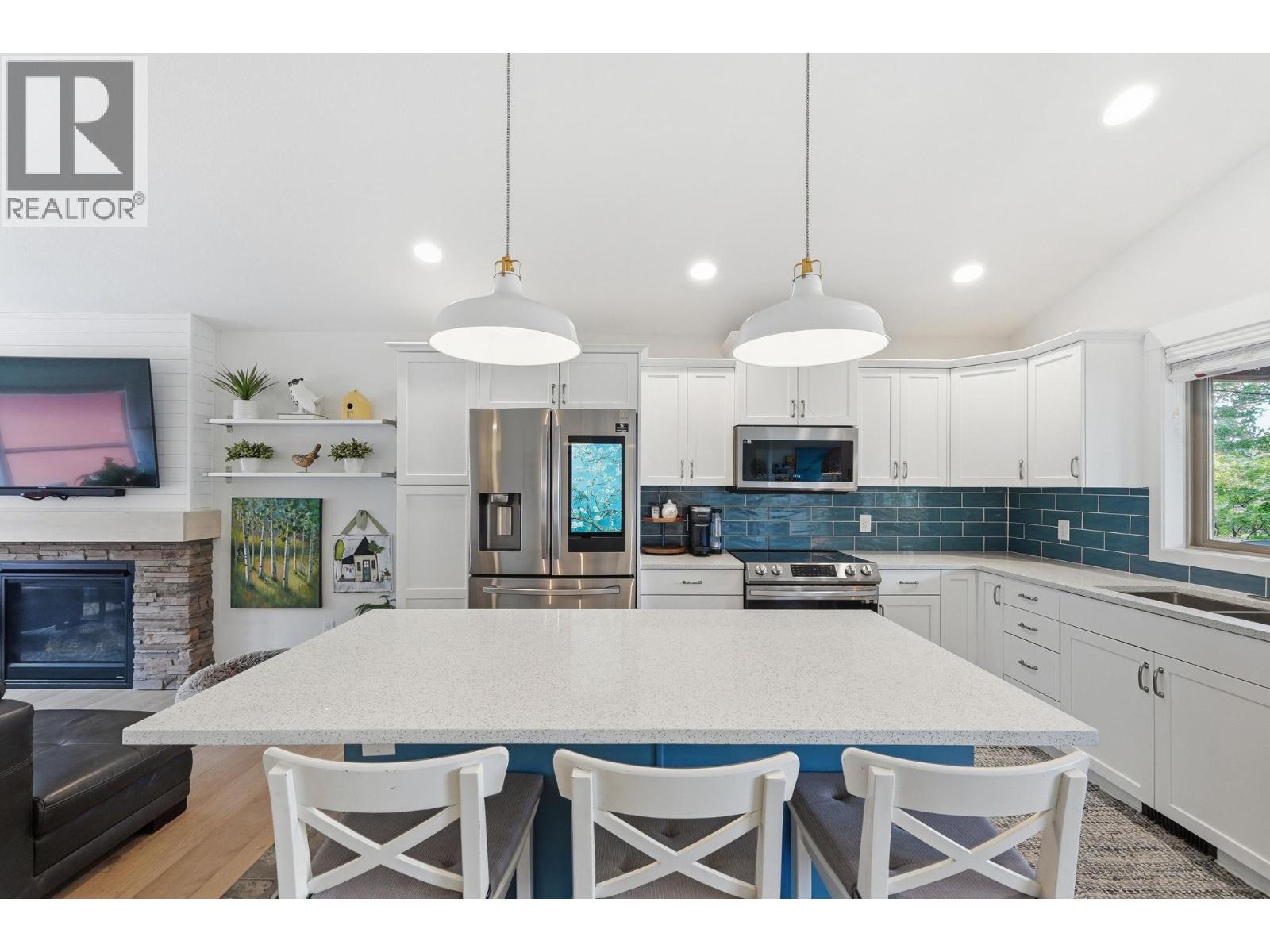 2040 Rosealee Lane Unit# 15
