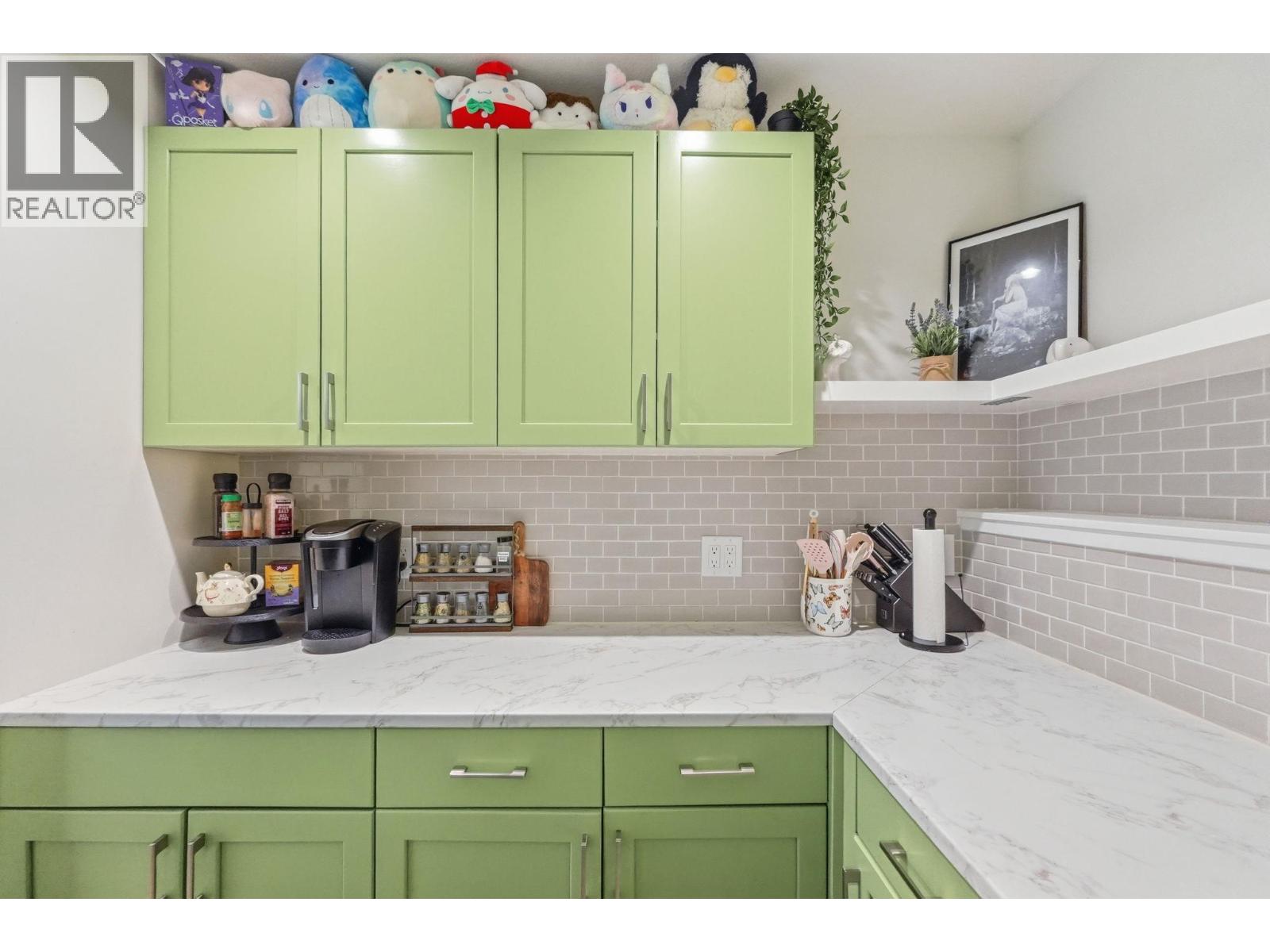 2040 Rosealee Lane Unit# 15