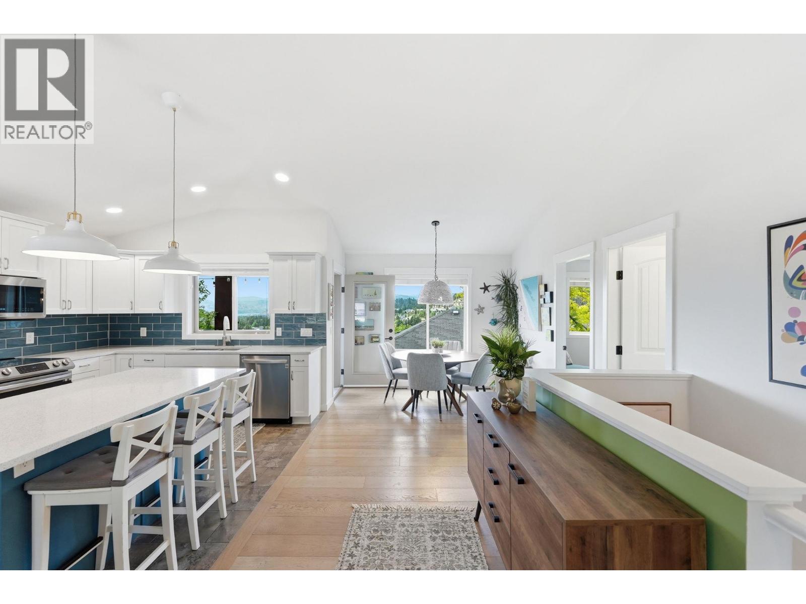 2040 Rosealee Lane Unit# 15