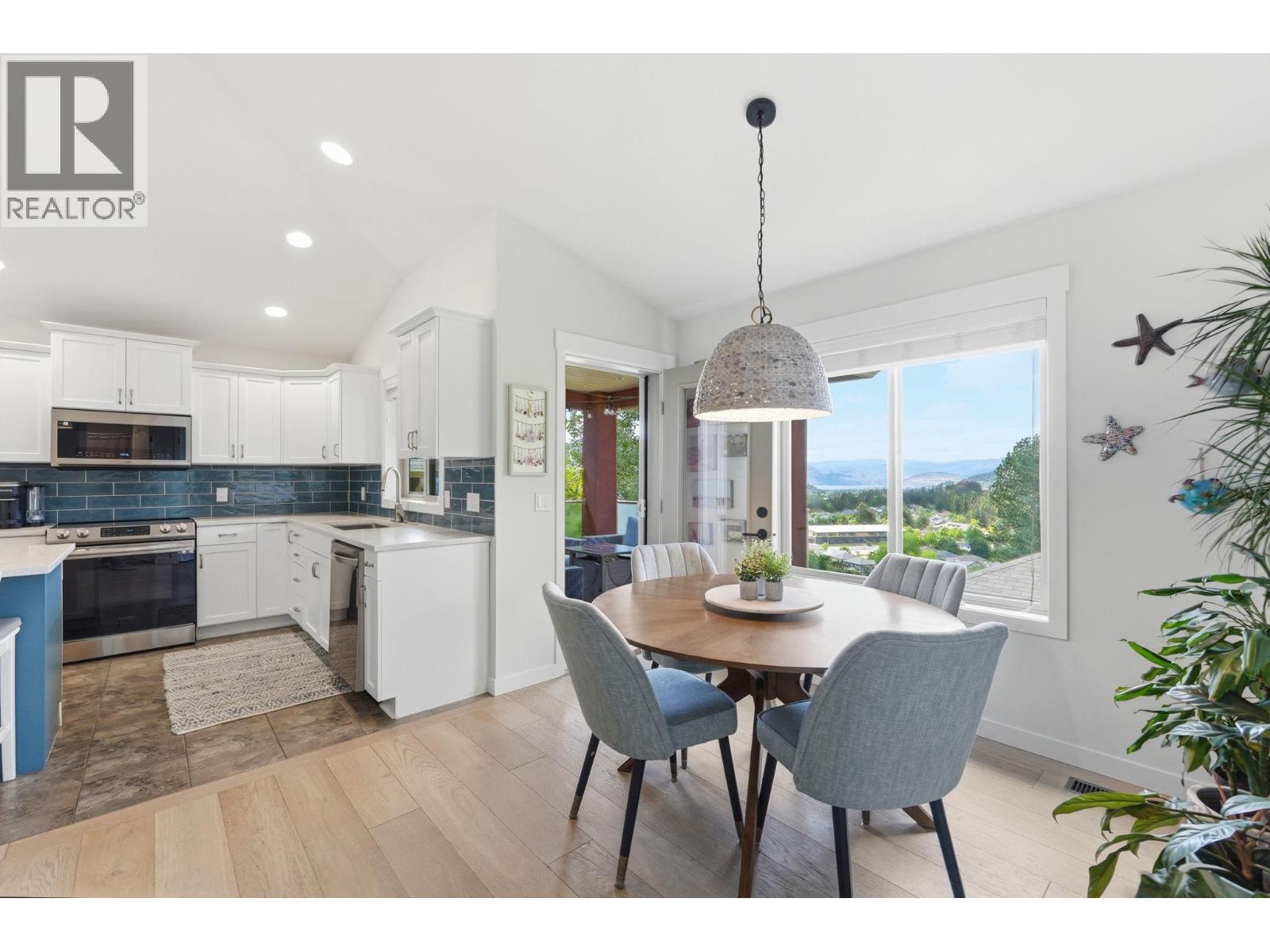 2040 Rosealee Lane Unit# 15