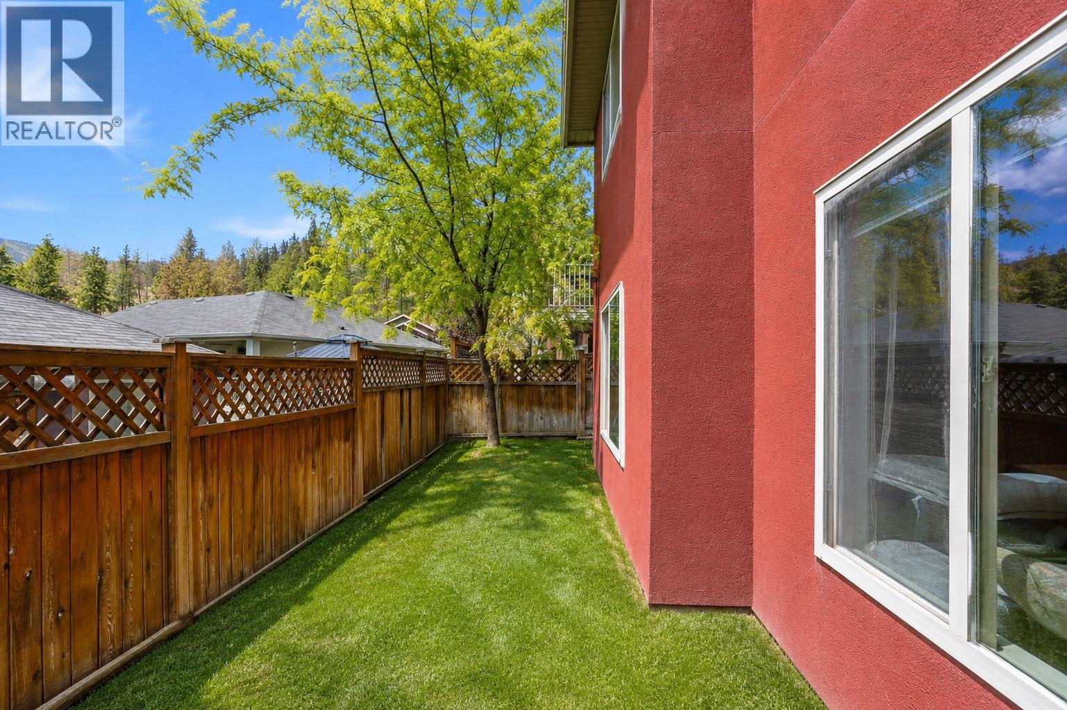 2040 Rosealee Lane Unit# 15