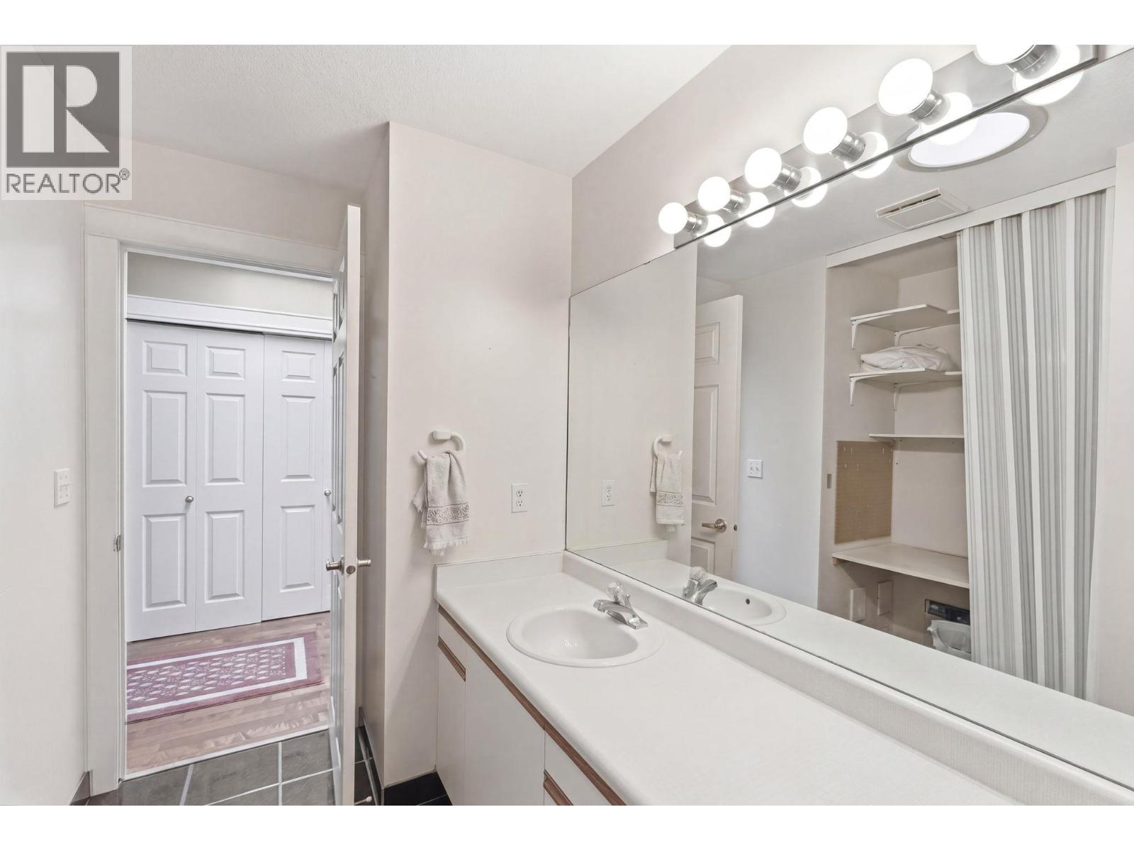 4035 Gellatly Road Unit# 106