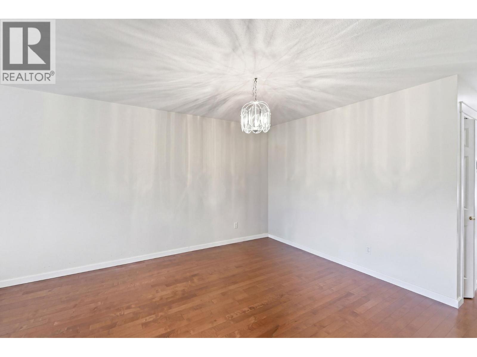 4035 Gellatly Road Unit# 106