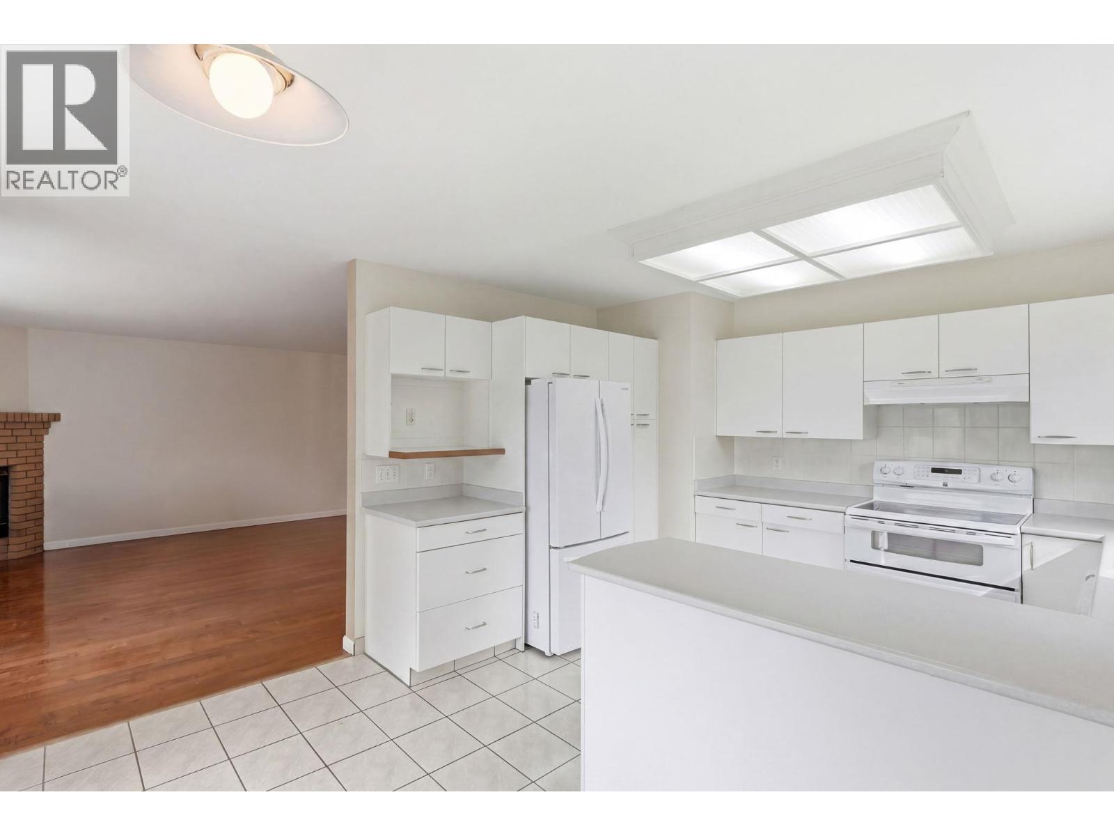 4035 Gellatly Road Unit# 106