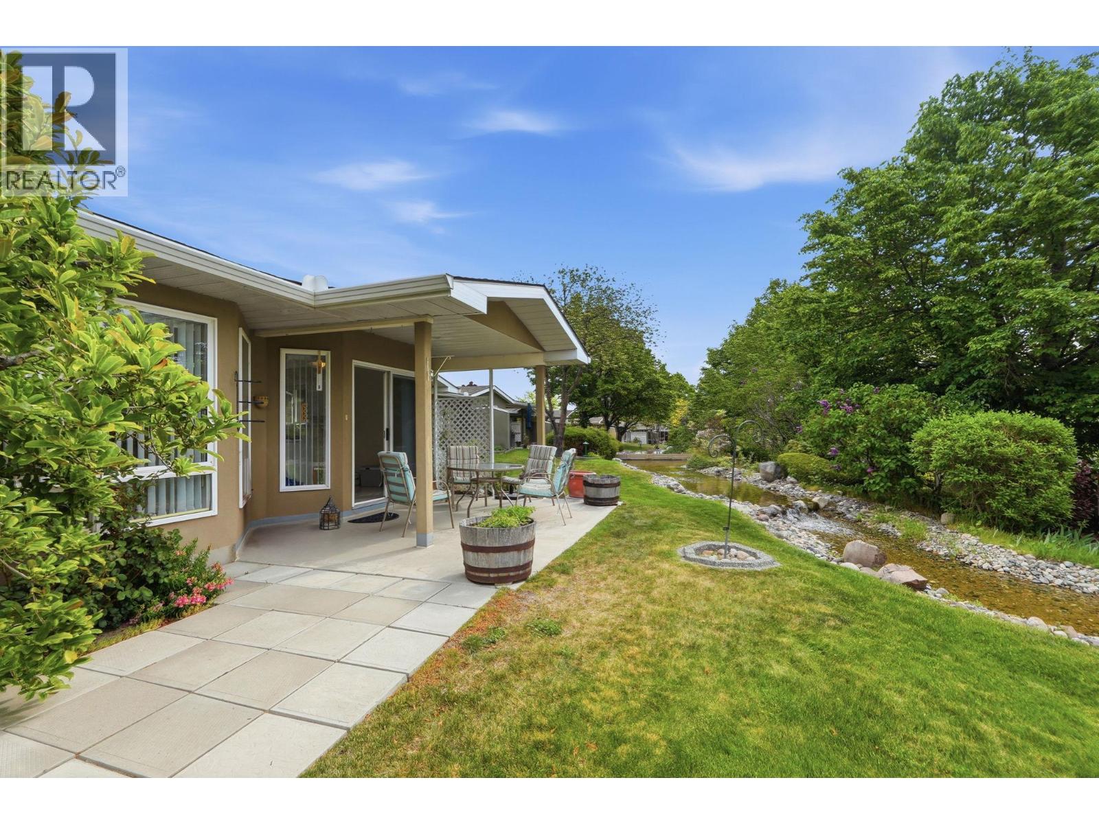 4035 Gellatly Road Unit# 106