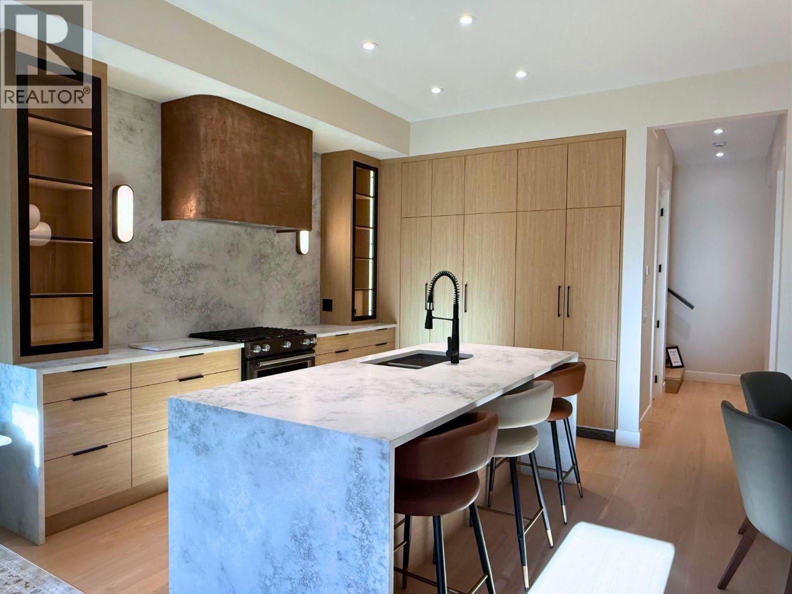 781 Martin Avenue Unit# 4