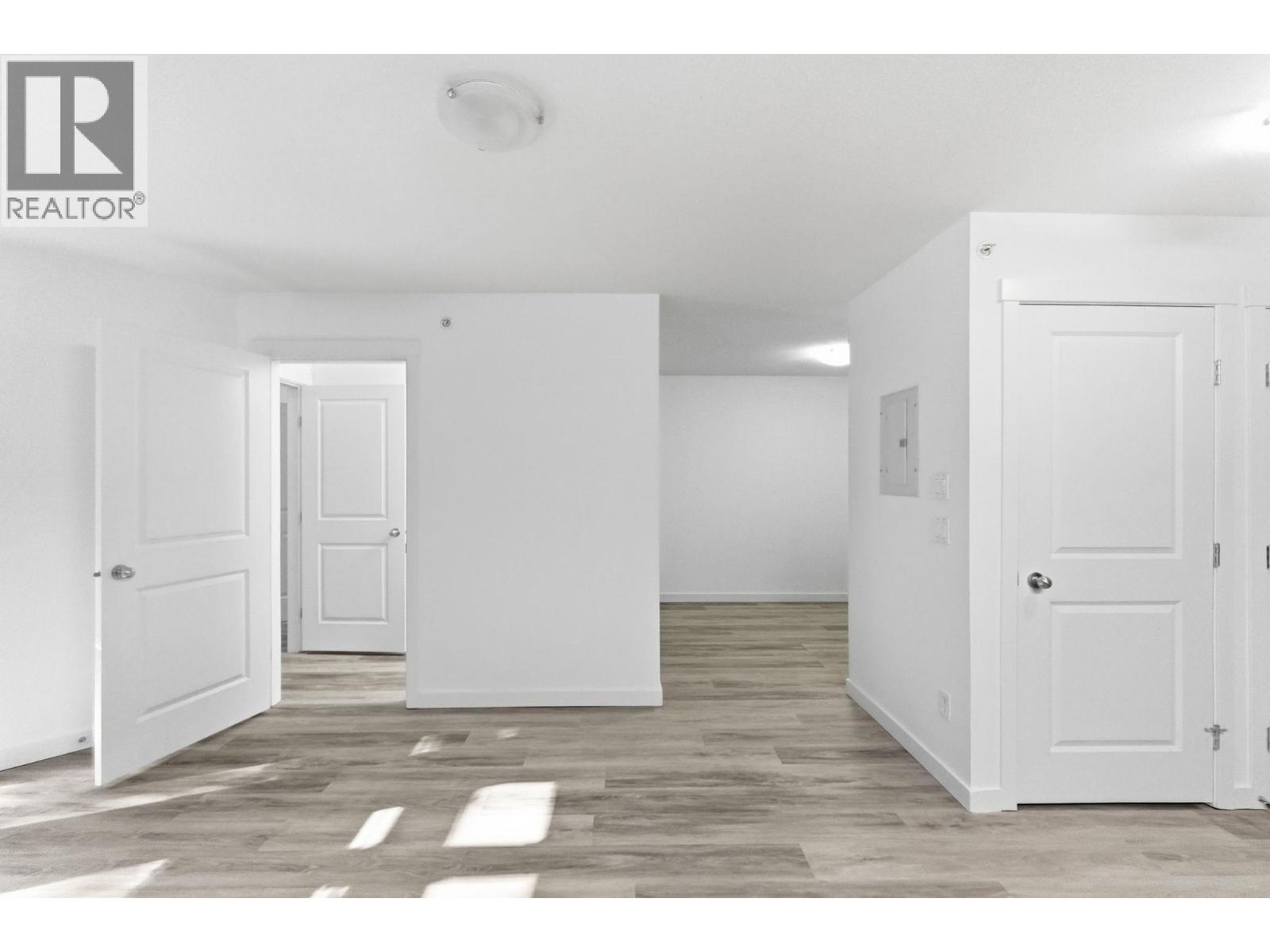 1483 Glenmore Road Unit# 311