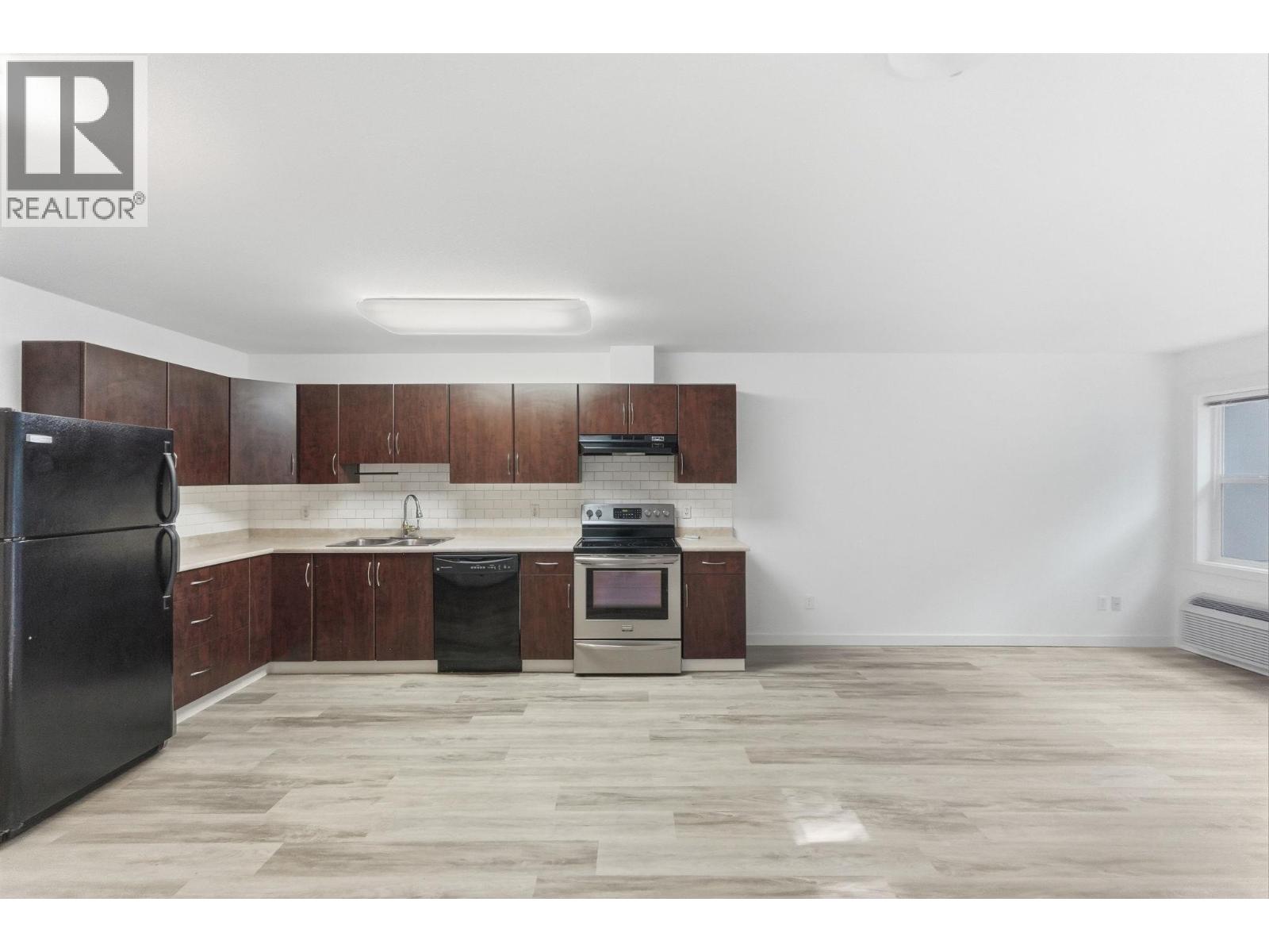 1483 Glenmore Road Unit# 311