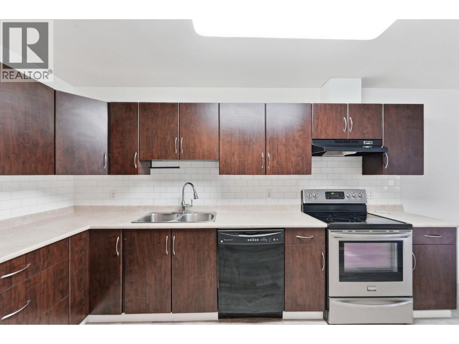 1483 Glenmore Road Unit# 311