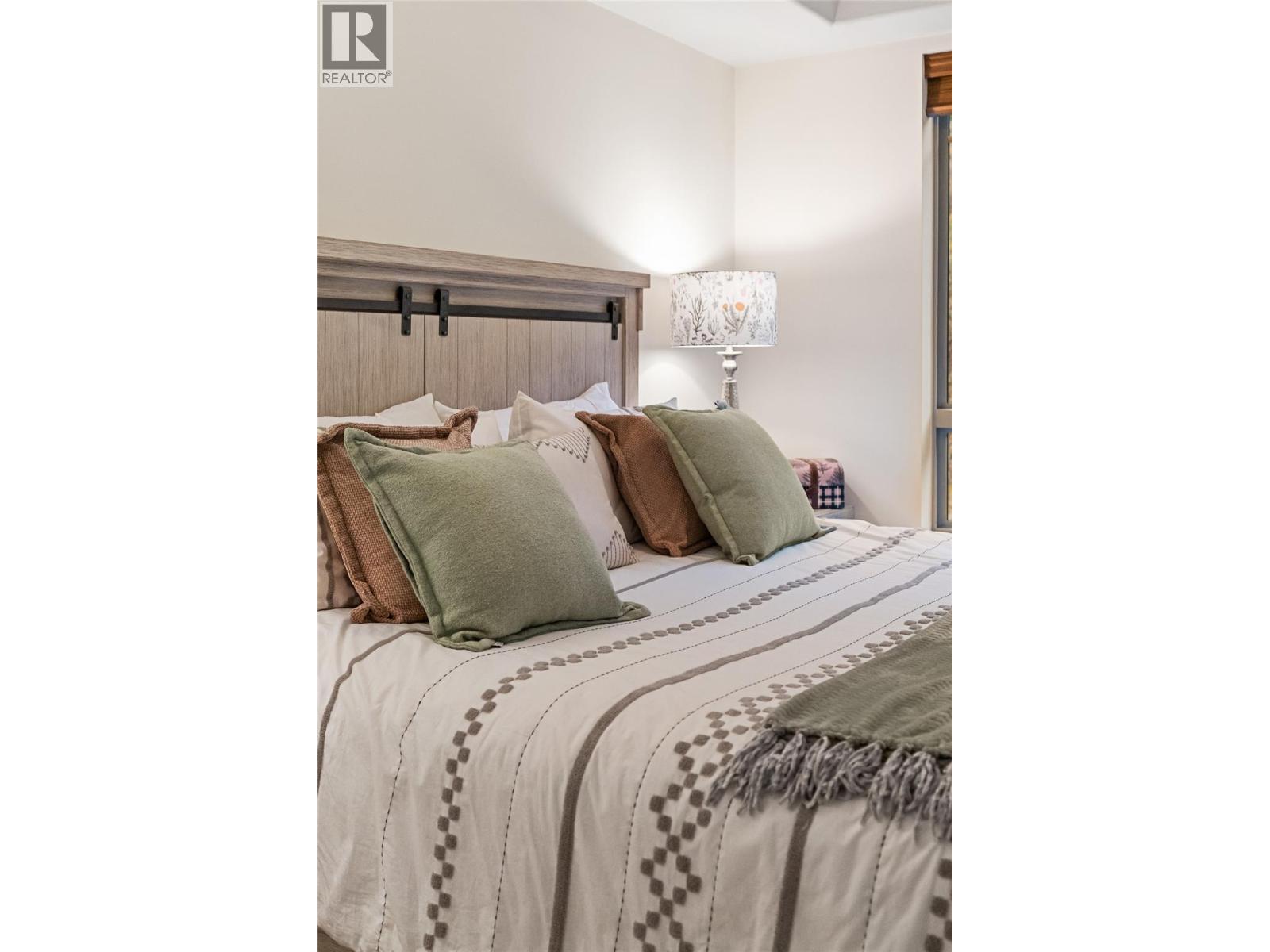 2780 Auburn Road Unit# 206