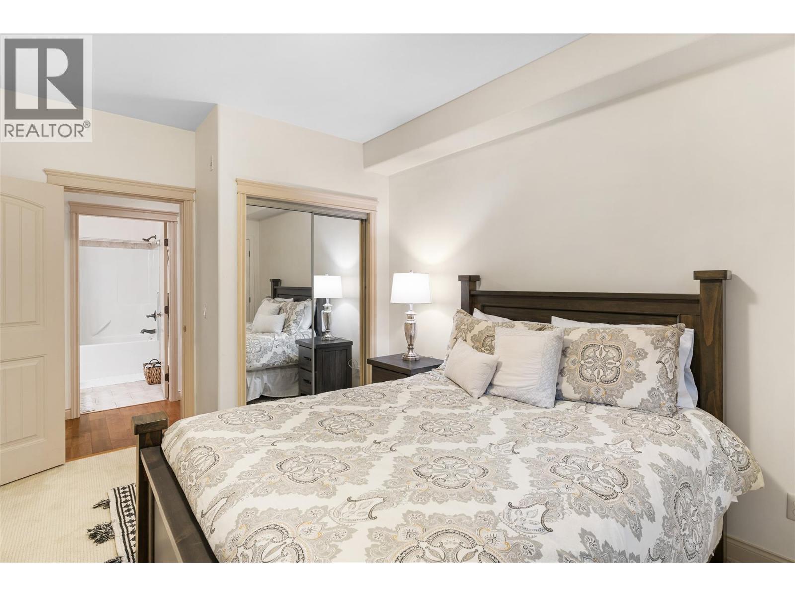 2780 Auburn Road Unit# 206