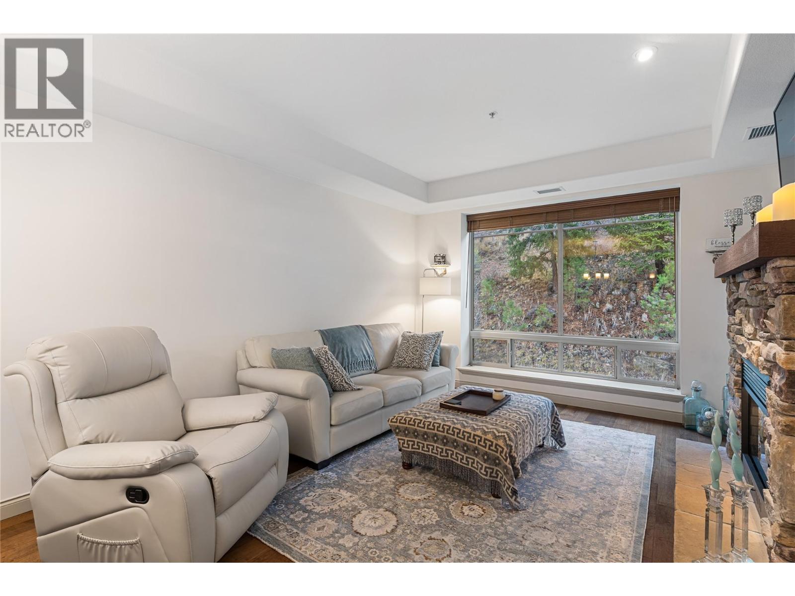 2780 Auburn Road Unit# 206