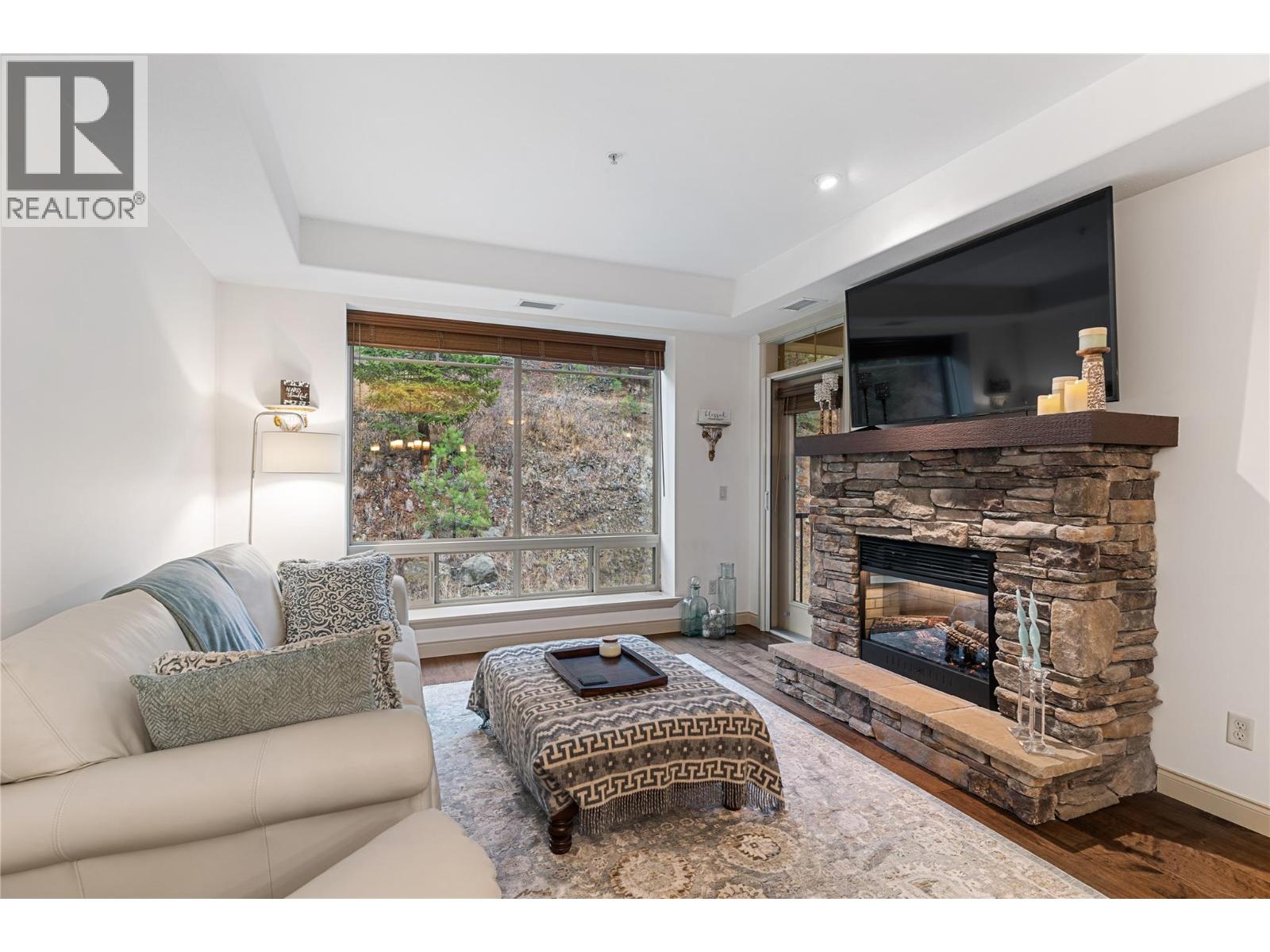 2780 Auburn Road Unit# 206