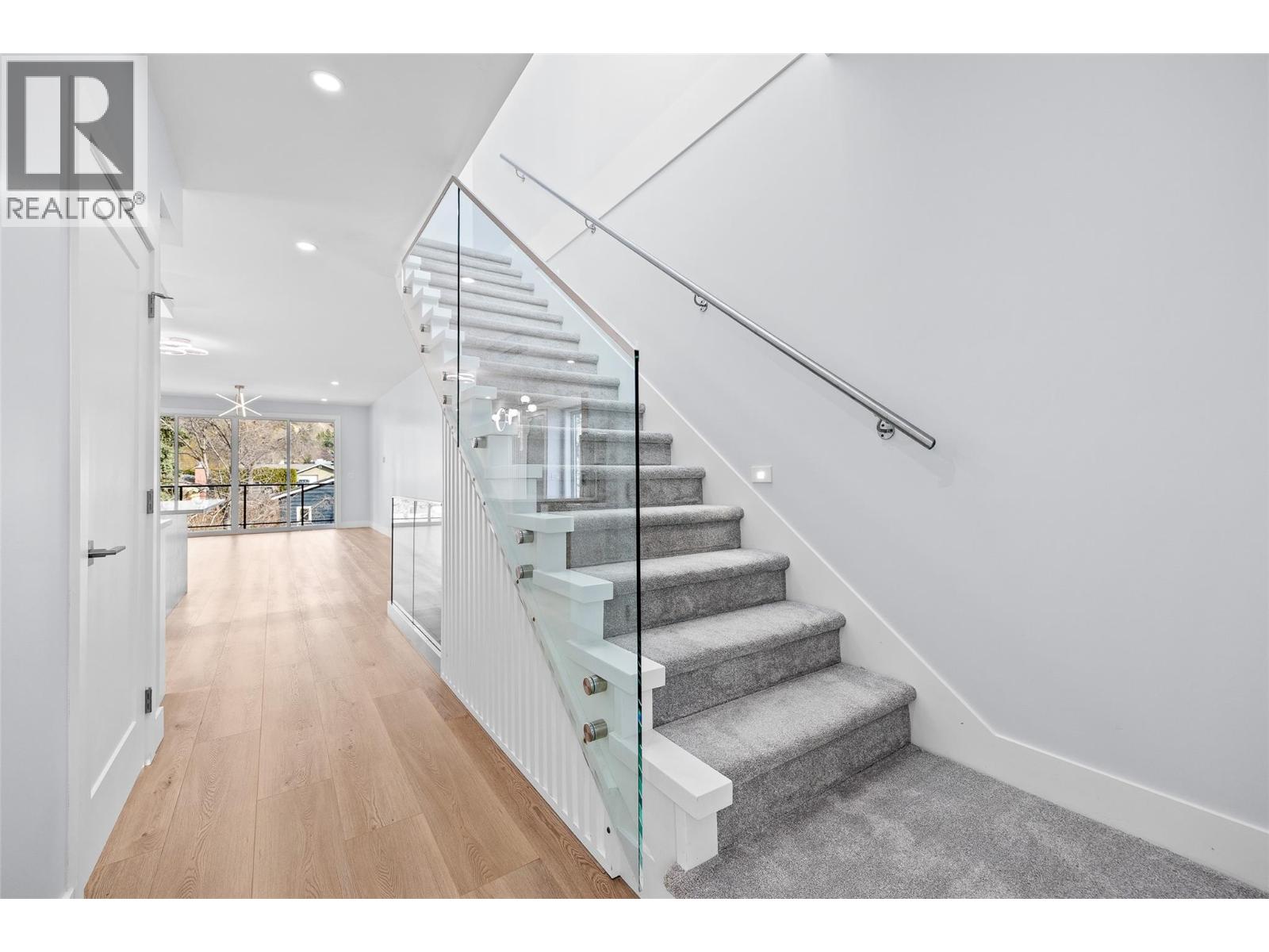 4563 Gordon Drive