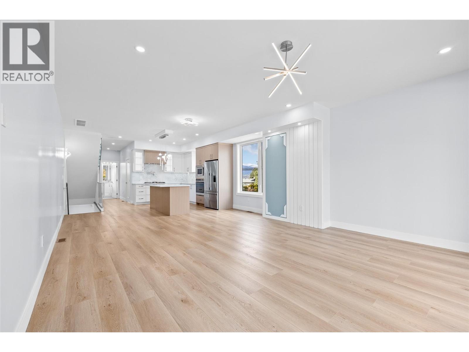 4563 Gordon Drive