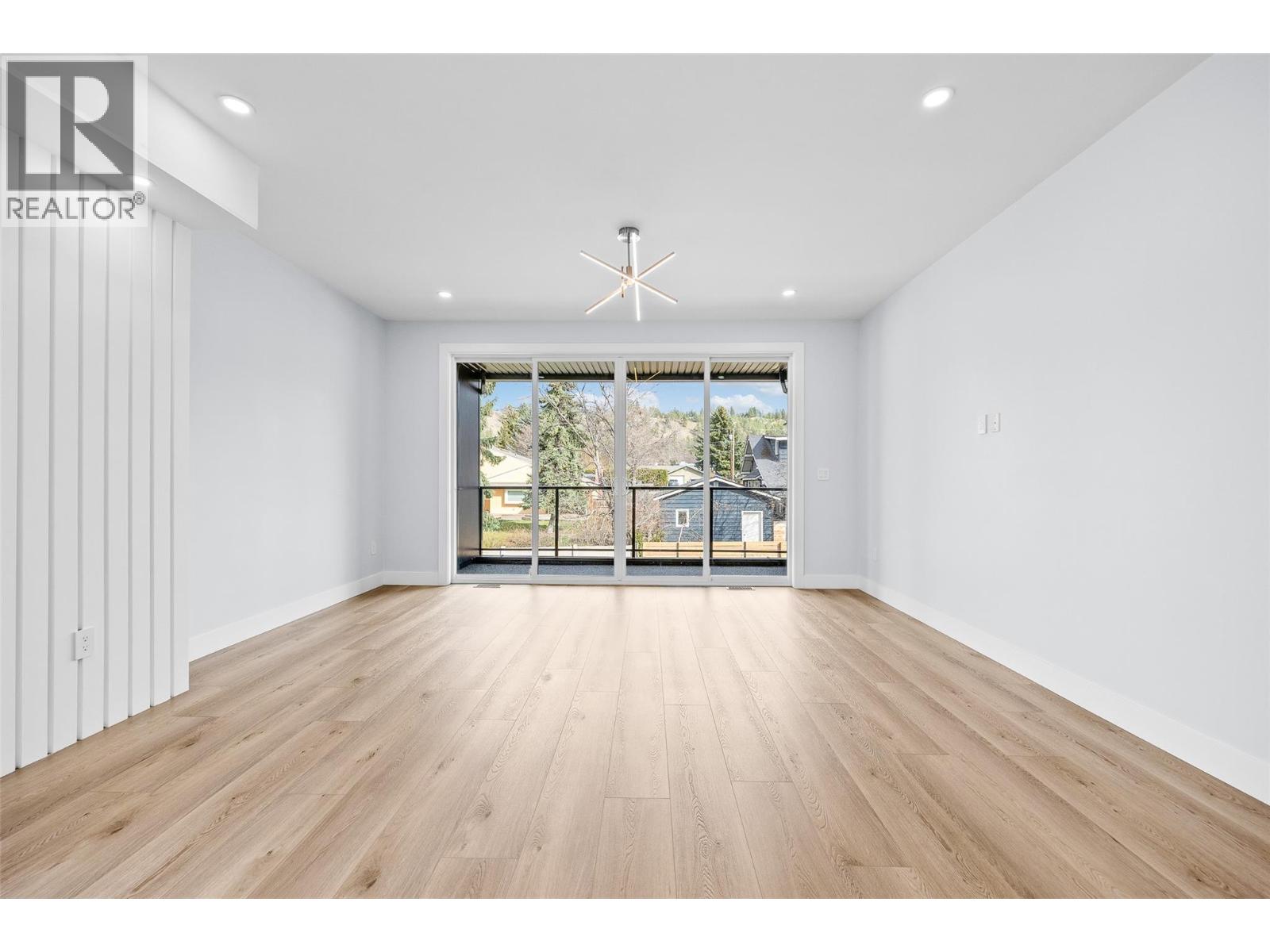 4563 Gordon Drive