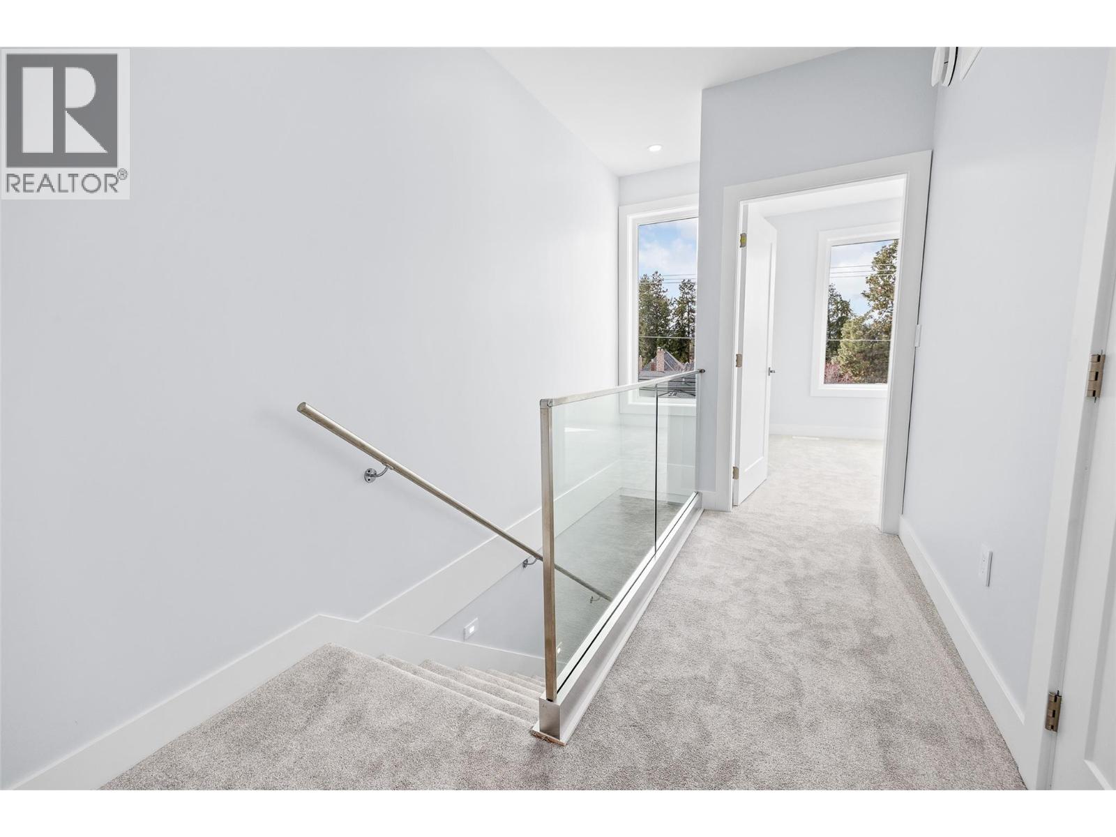 4563 Gordon Drive