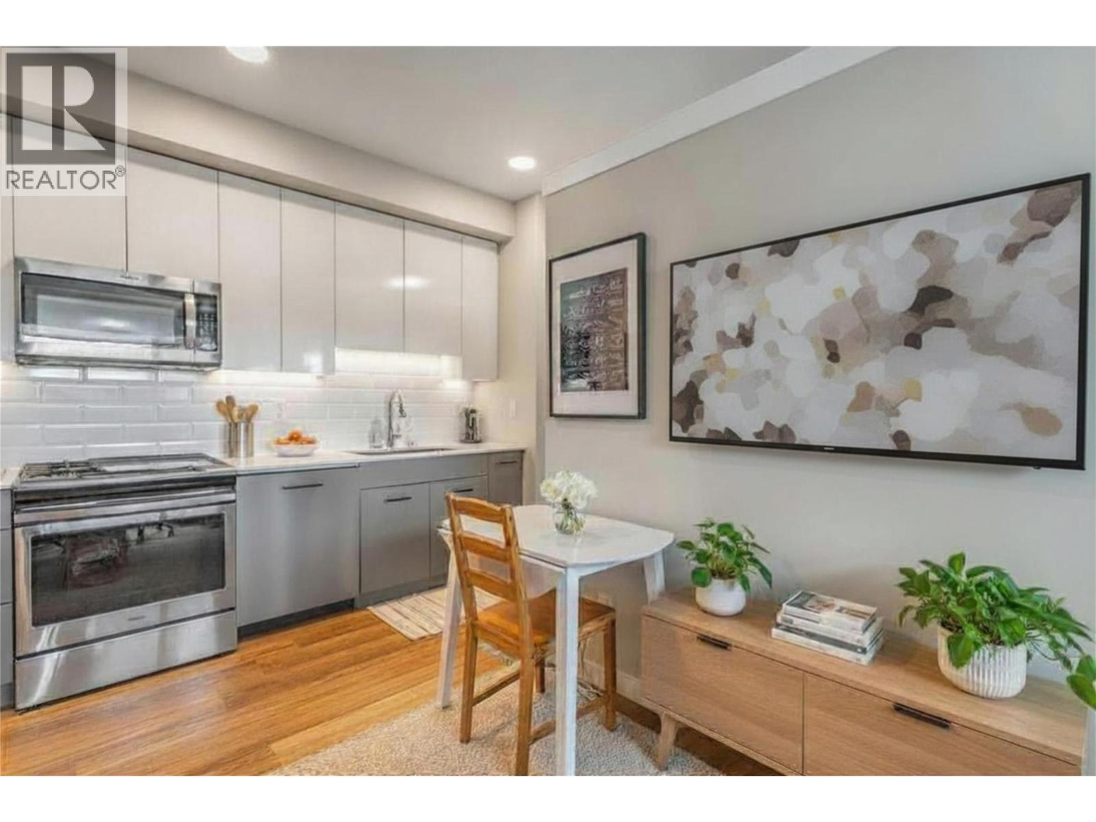 722 Valley Road Unit# 515
