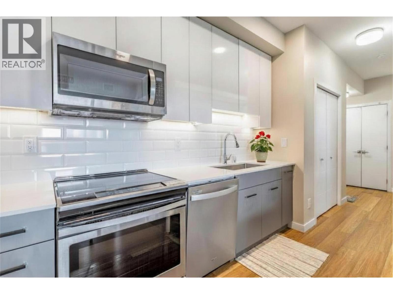 722 Valley Road Unit# 515