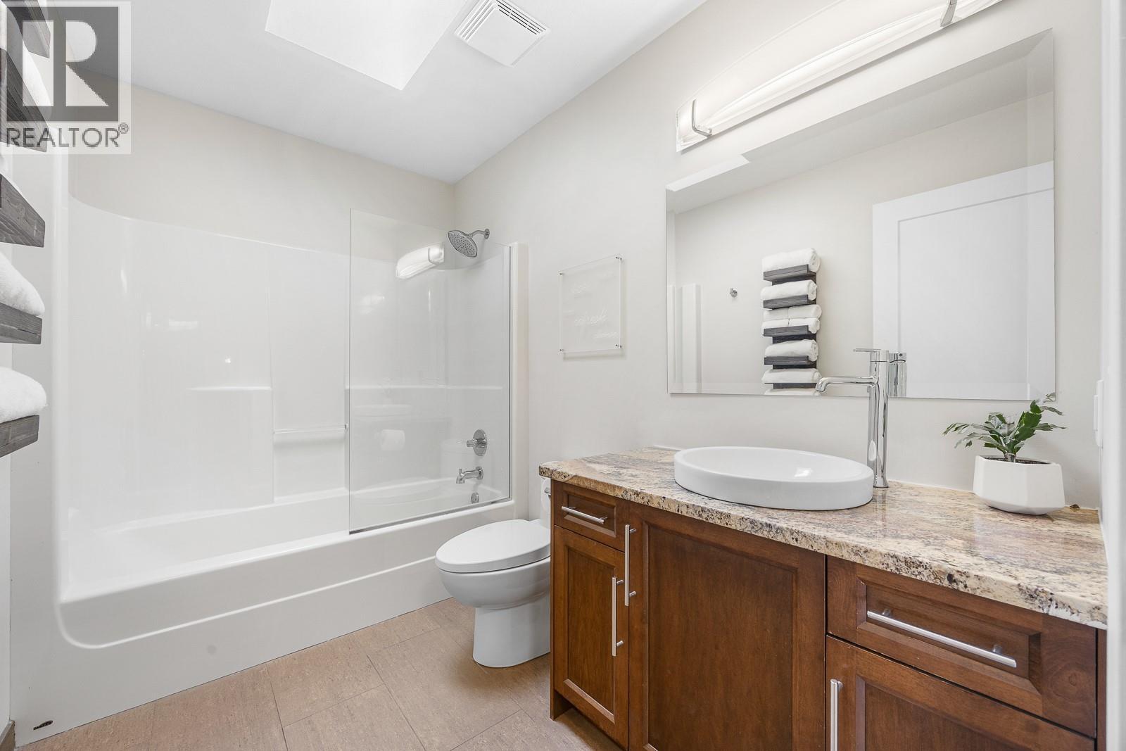 328 Woodpark Crescent