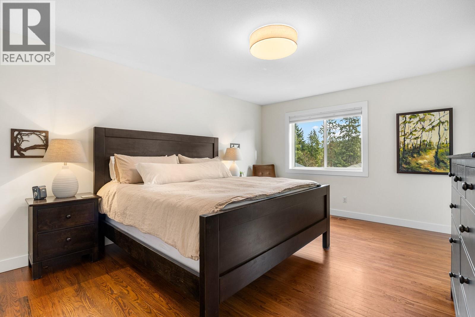 328 Woodpark Crescent