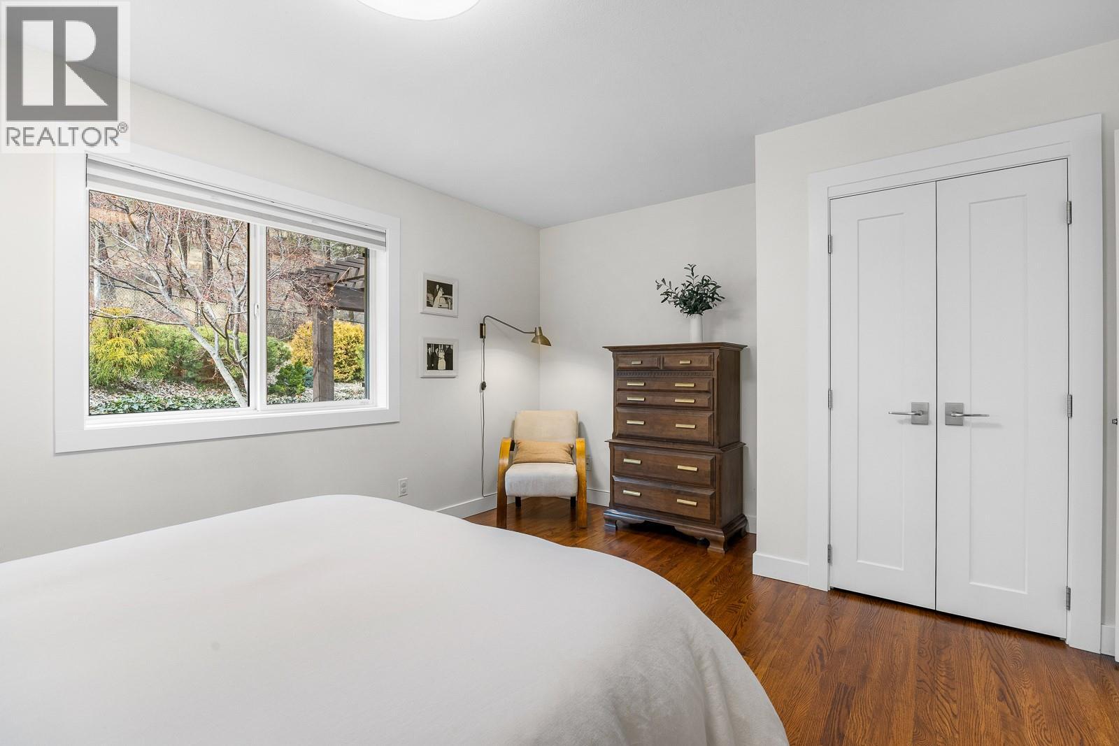 328 Woodpark Crescent