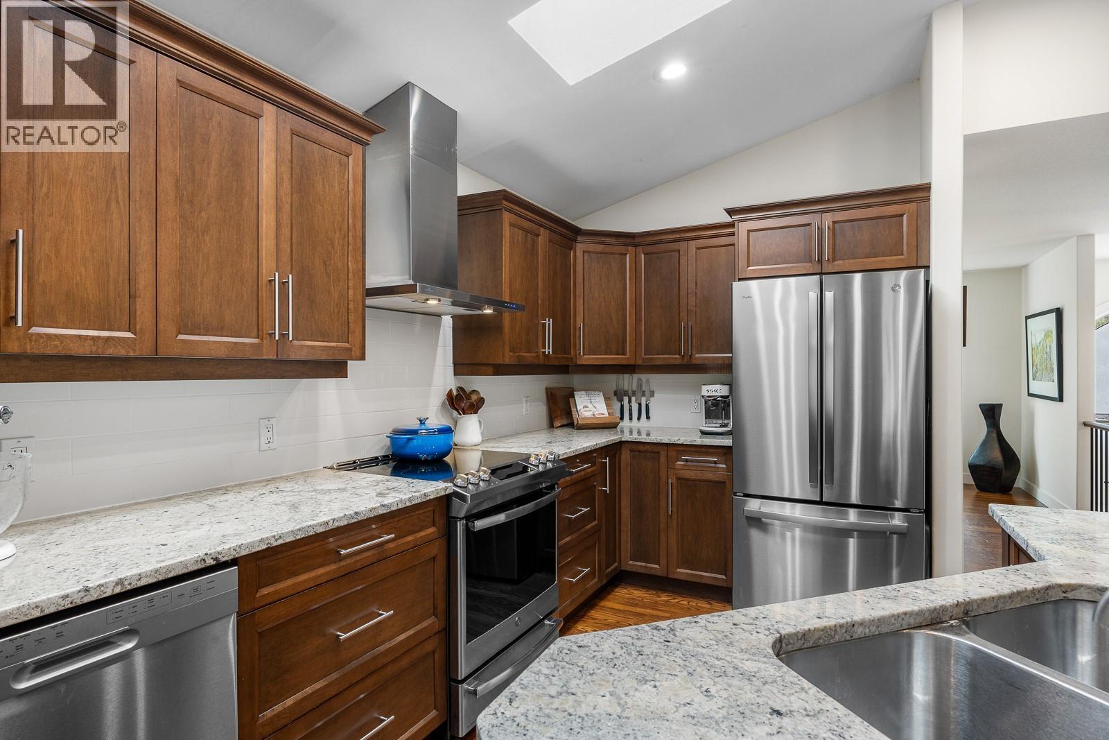 328 Woodpark Crescent