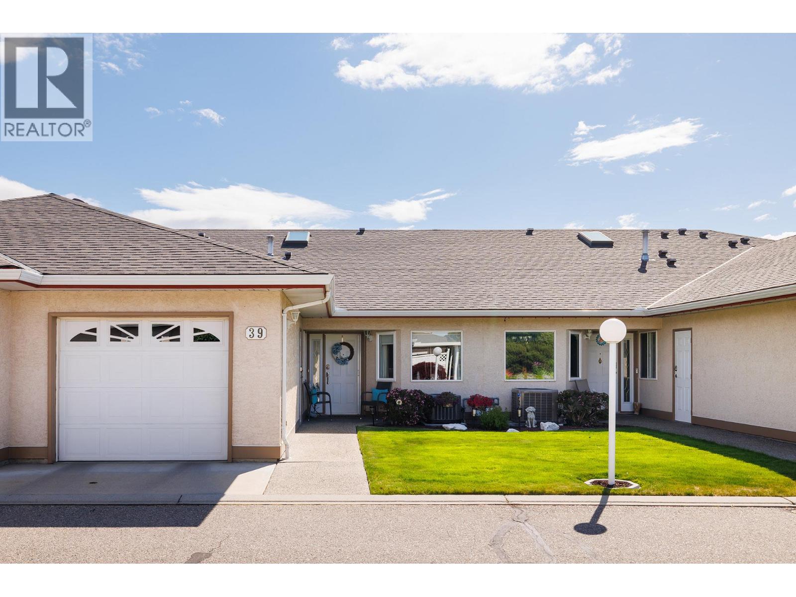 1874 Parkview Crescent Unit# 39