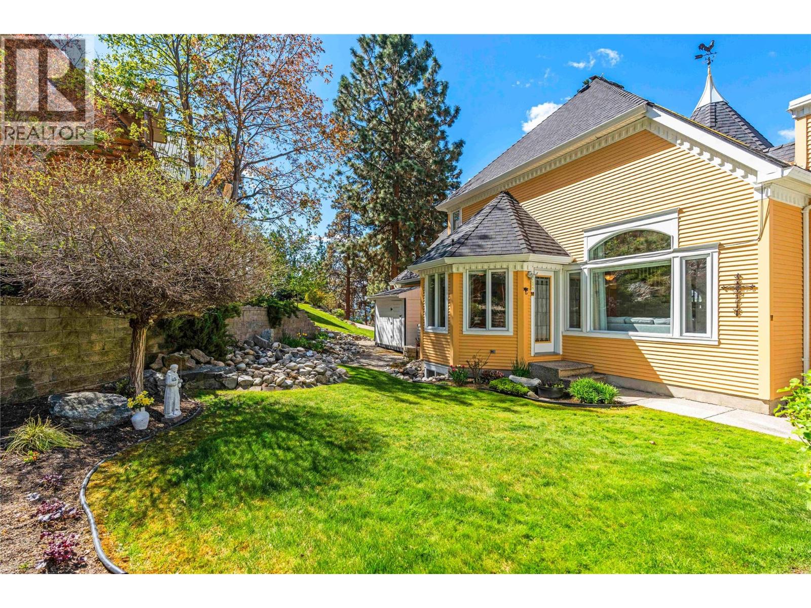 10563 Okanagan Centre Road W
